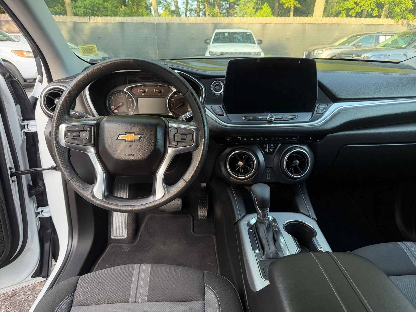 Thumbnail: 2025 Chevrolet Blazer - 34