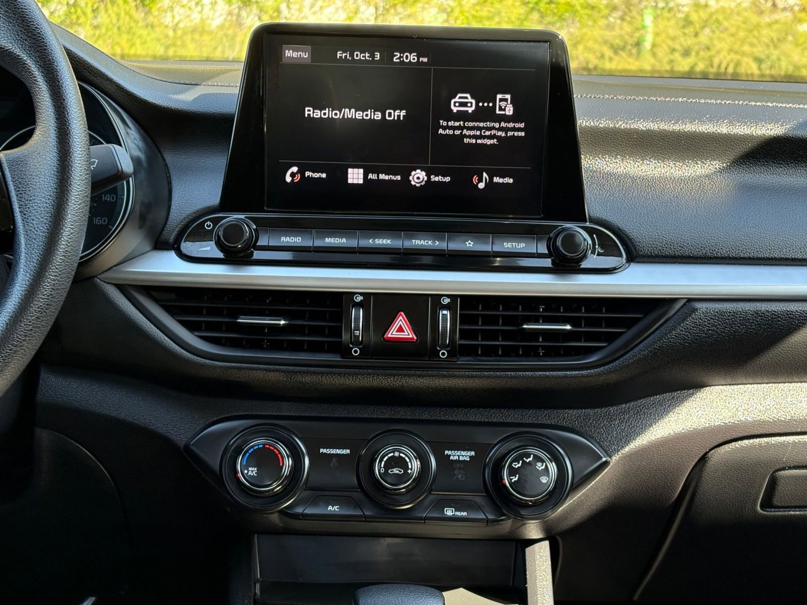 Thumbnail: 2024 Kia Forte - 18