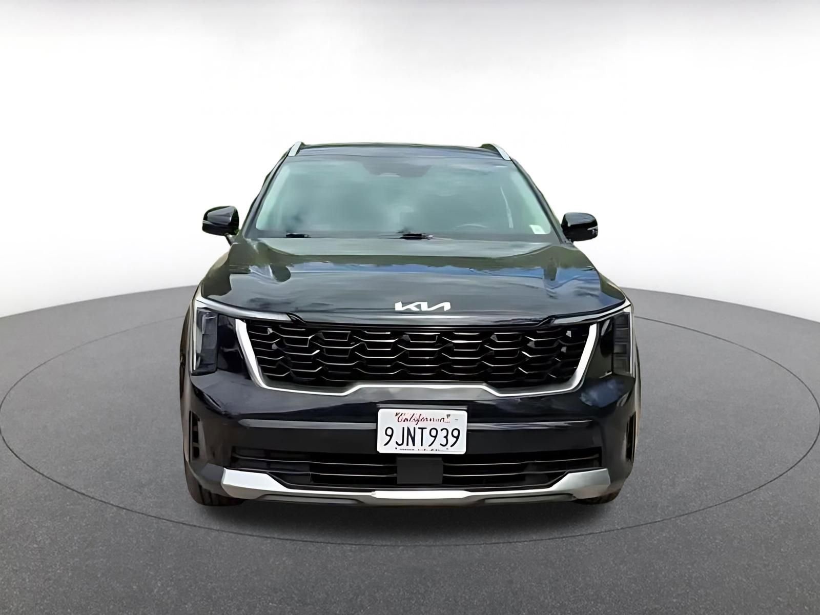 Thumbnail: 2024 Kia Sorento - 4