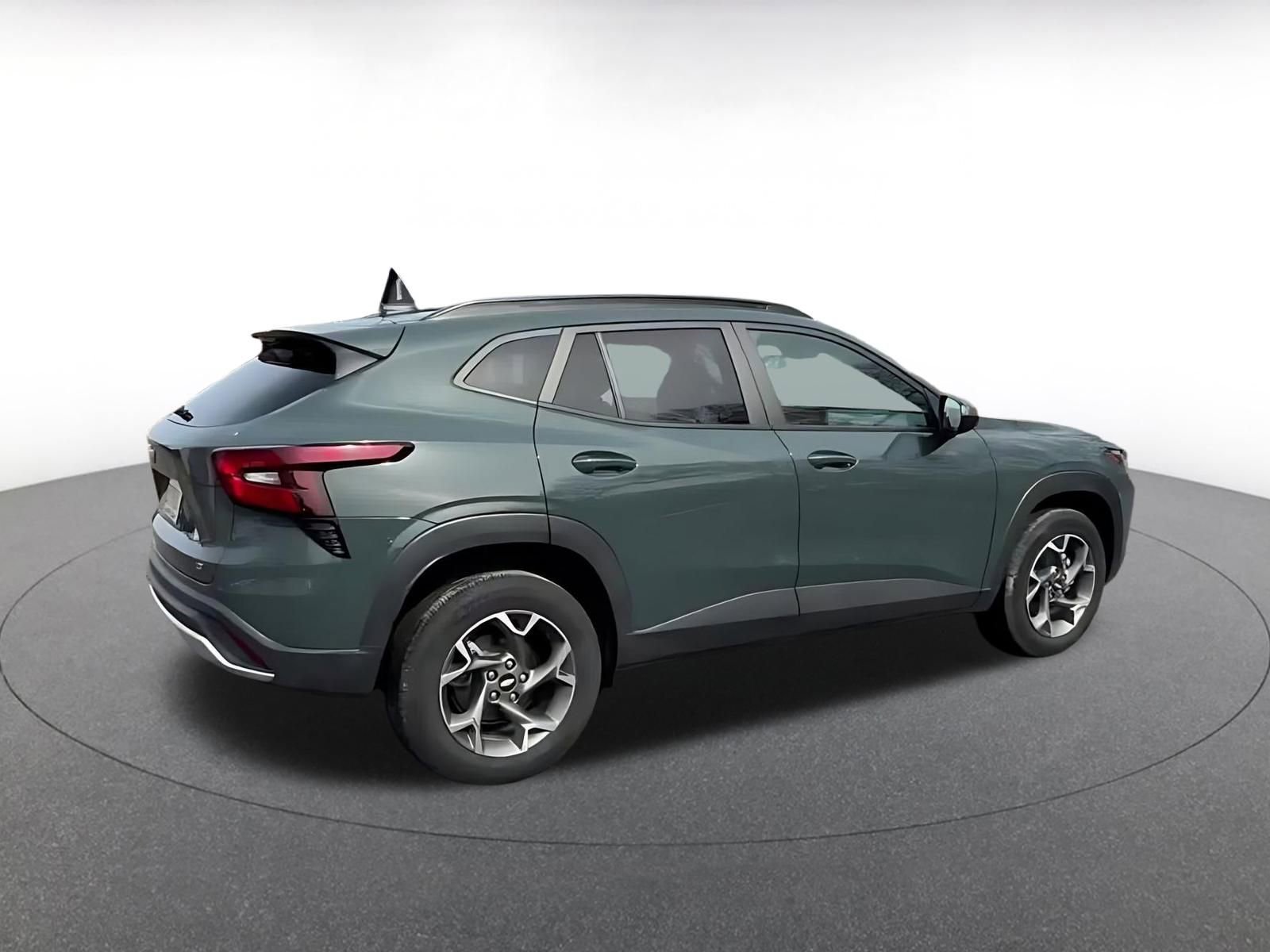 Thumbnail: 2025 Chevrolet Trax - 15