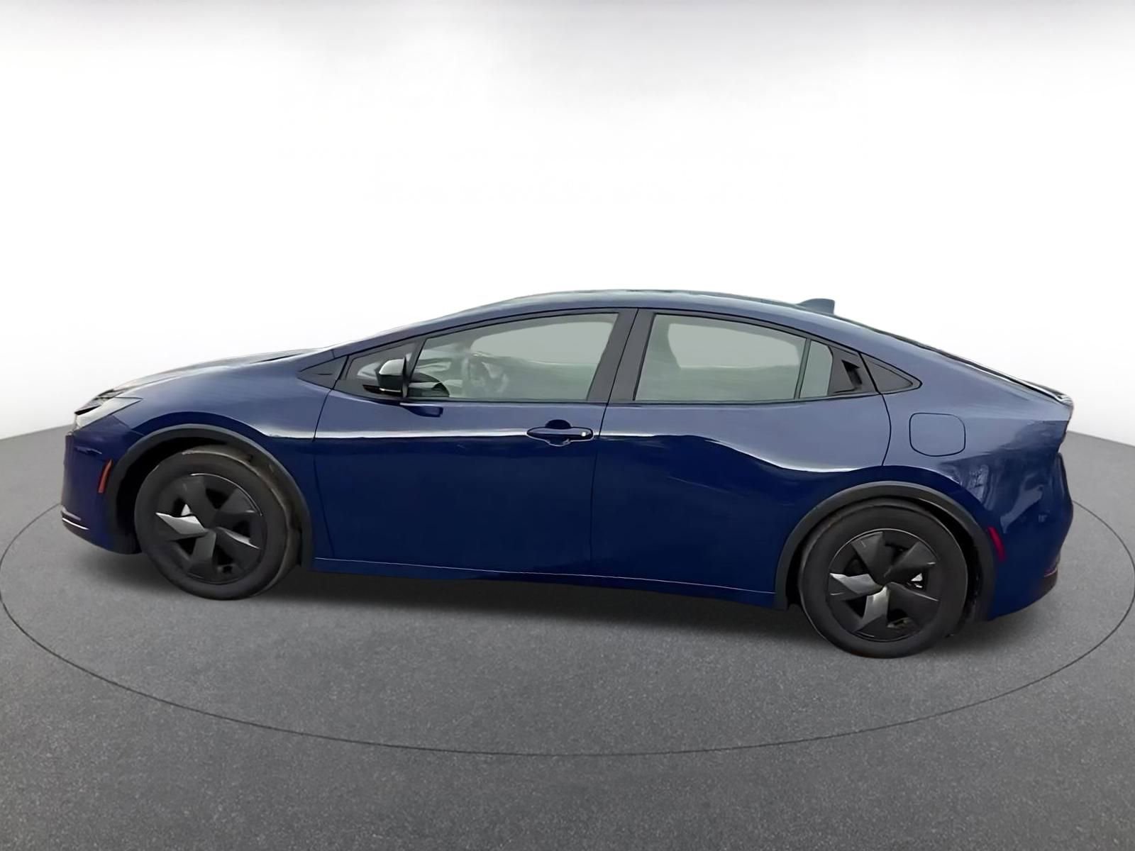 Thumbnail: 2025 Toyota Prius - 10