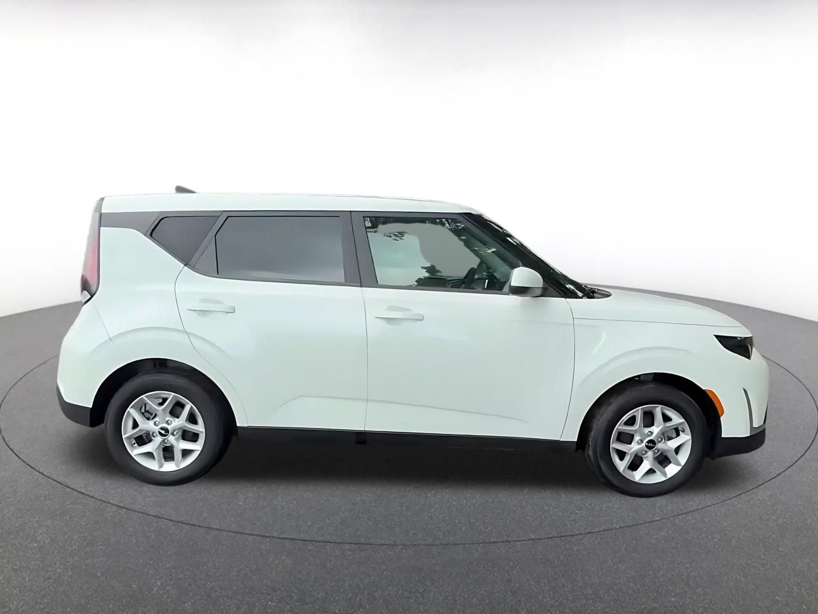 Thumbnail: 2025 Kia Soul - 15