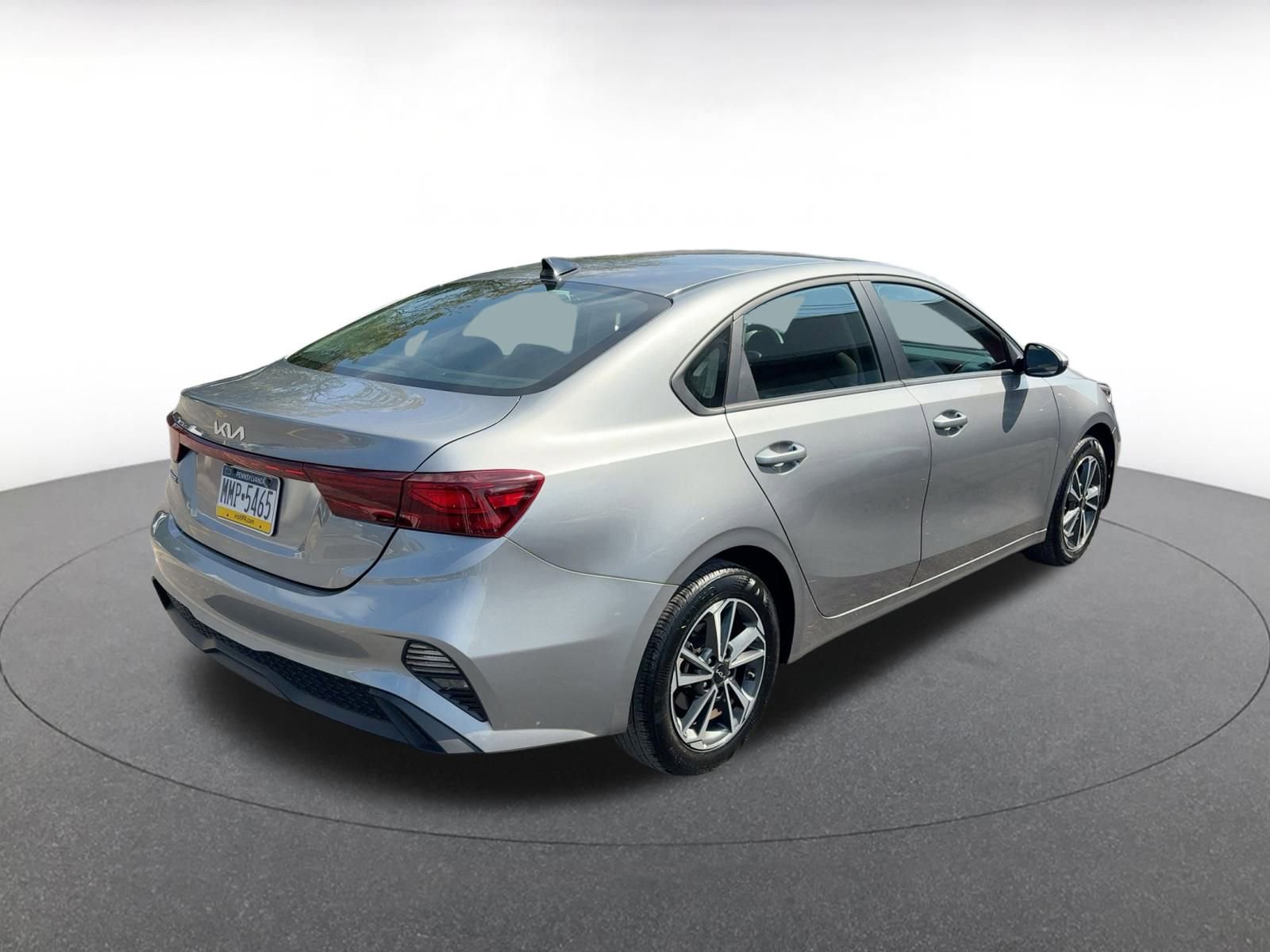 Thumbnail: 2024 Kia Forte - 8