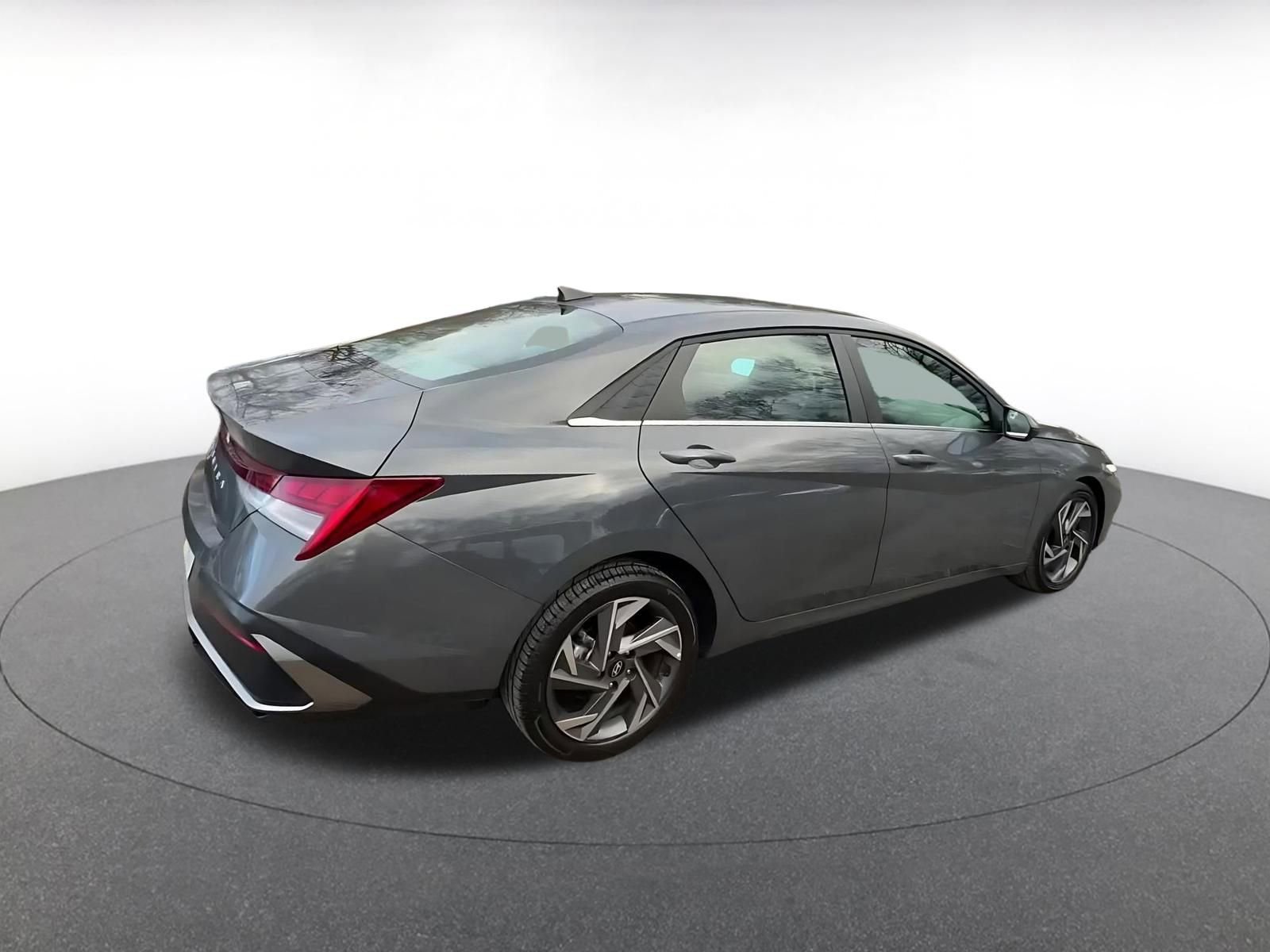 Thumbnail: 2025 Hyundai Elantra - 15