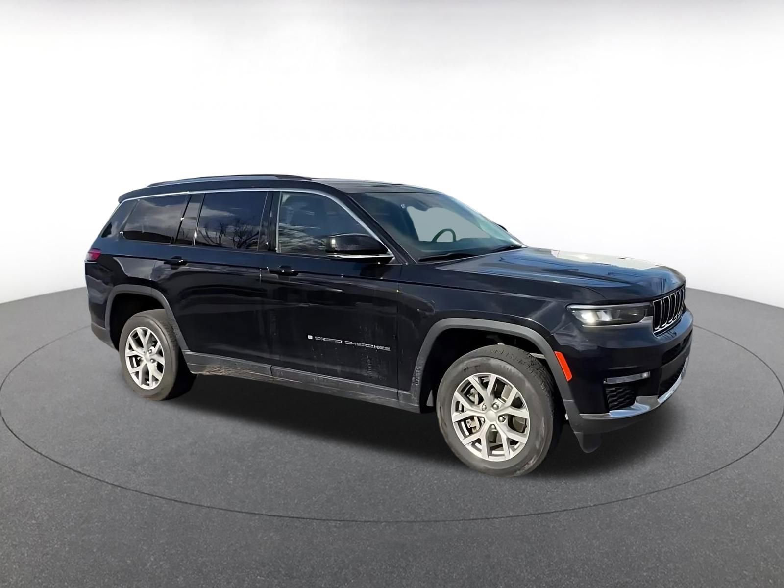 Thumbnail: 2023 Jeep Grand Cherokee - 2