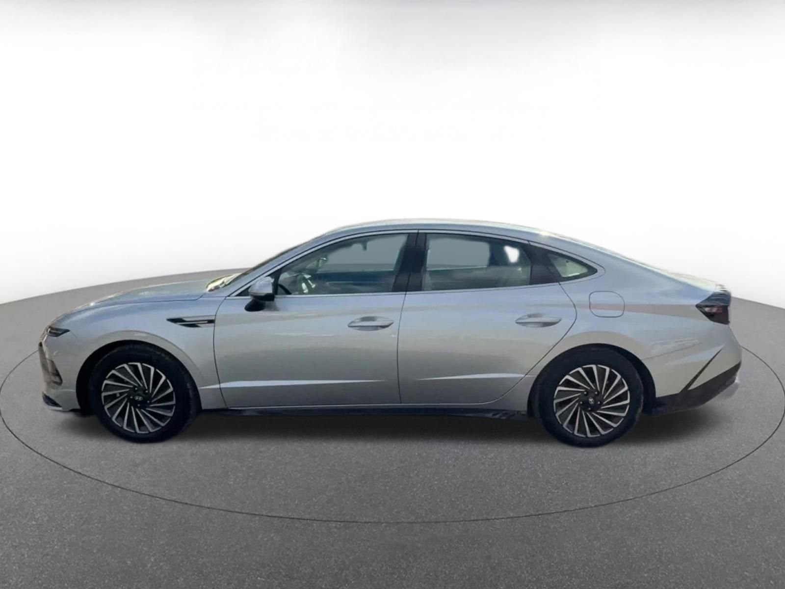 Thumbnail: 2025 Hyundai Sonata - 9