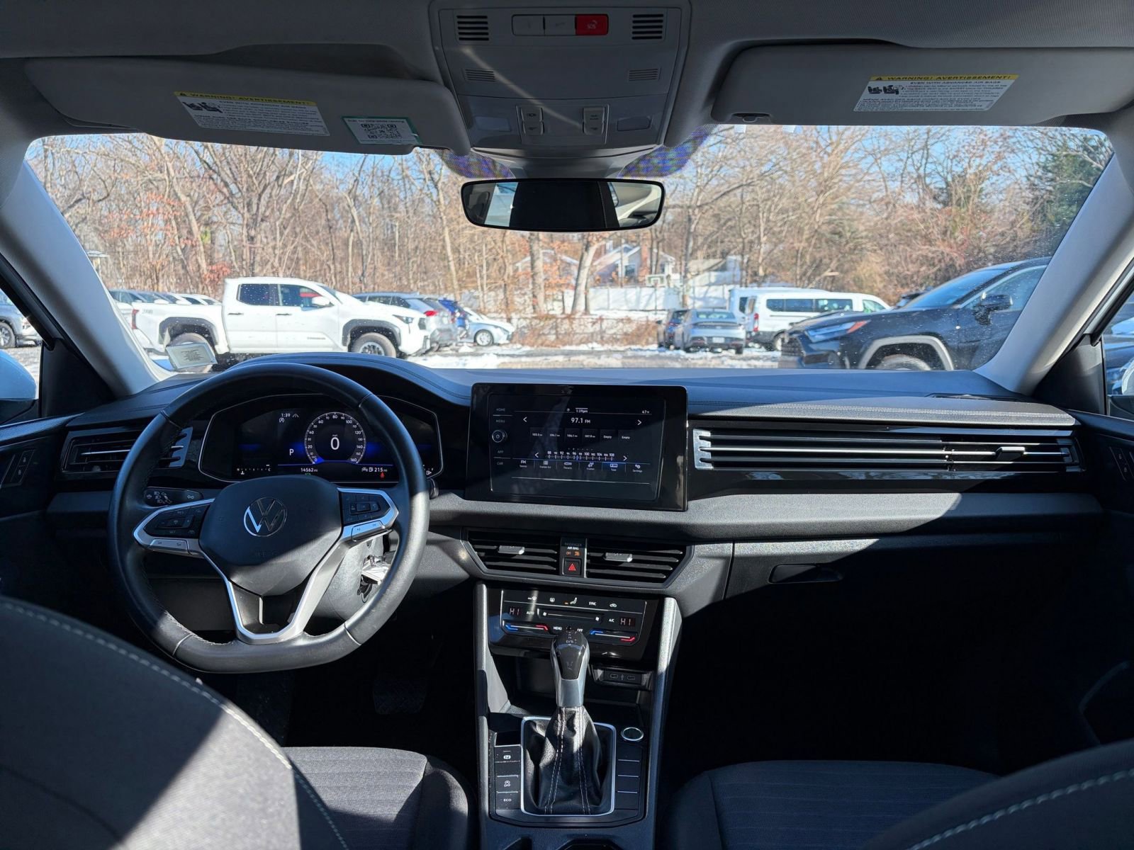 Thumbnail: 2025 Volkswagen Jetta - 31