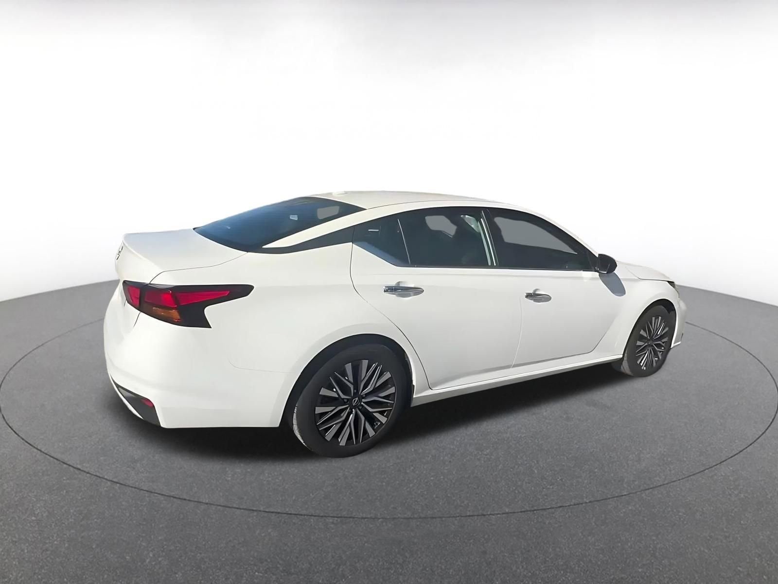 Thumbnail: 2025 Nissan Altima - 14