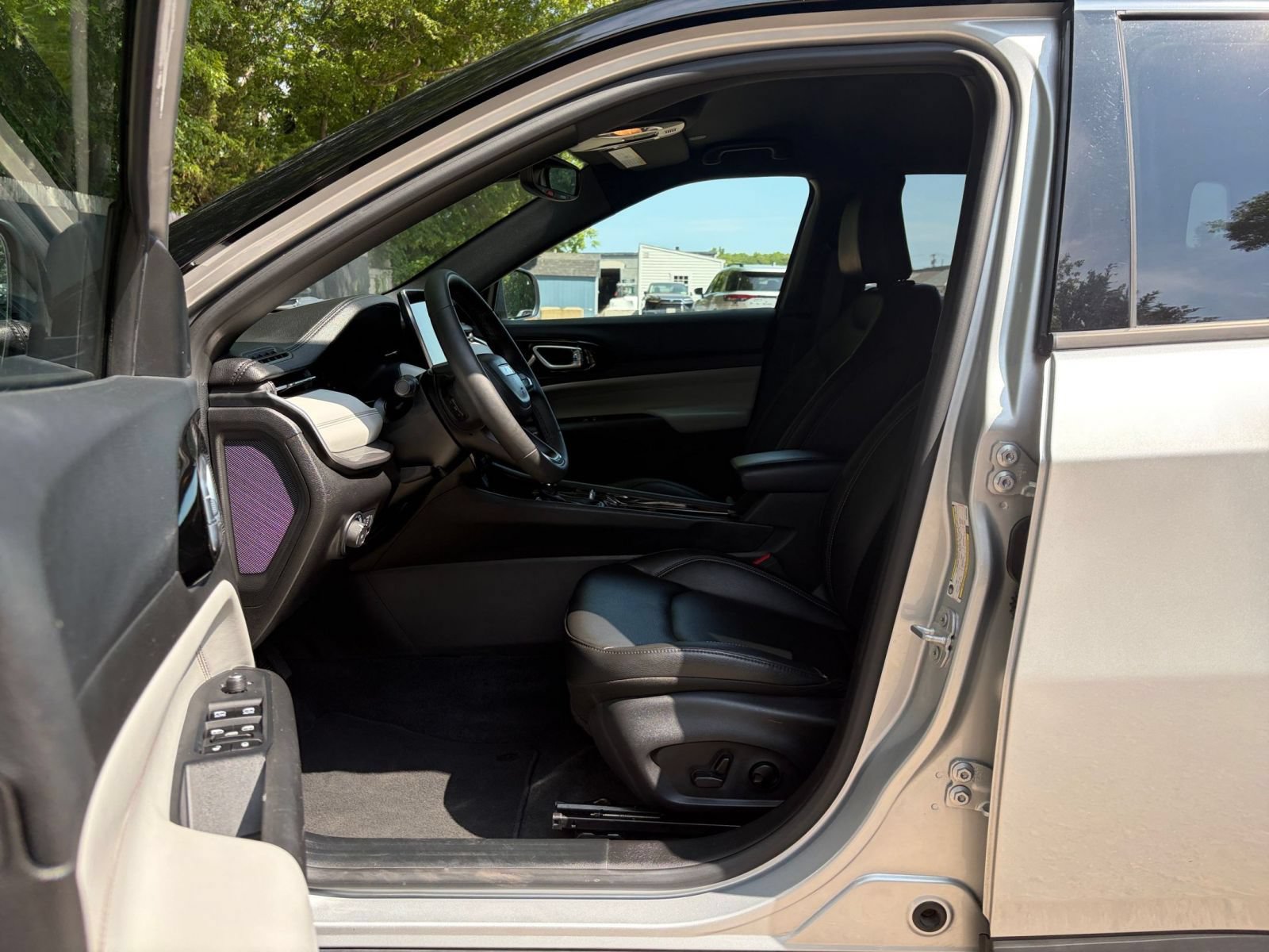 Thumbnail: 2025 Jeep Compass - 28