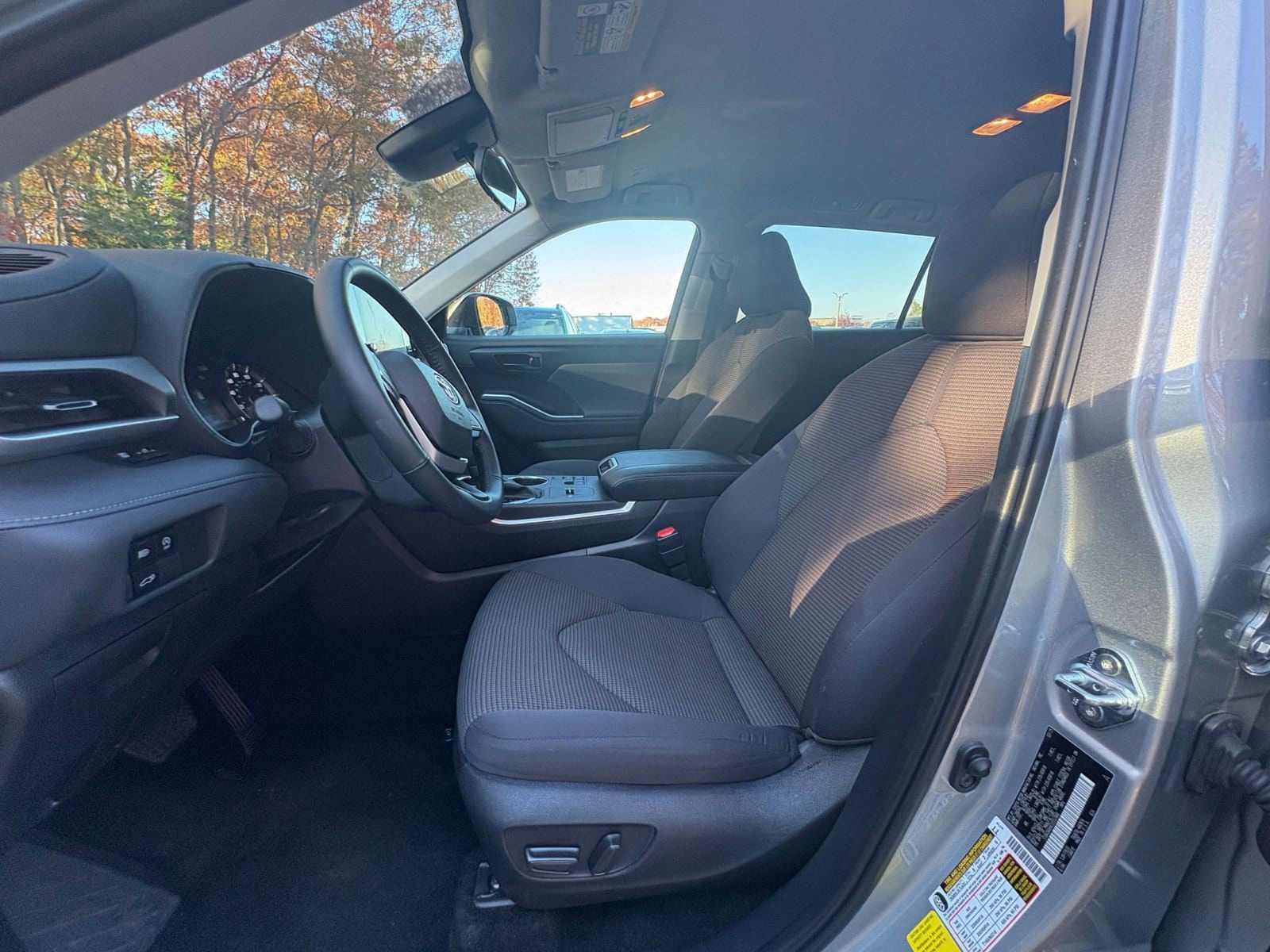 Thumbnail: 2025 Toyota Highlander - 22