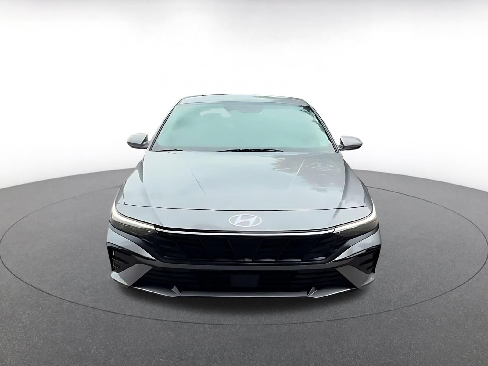 Thumbnail: 2025 Hyundai Elantra - 4