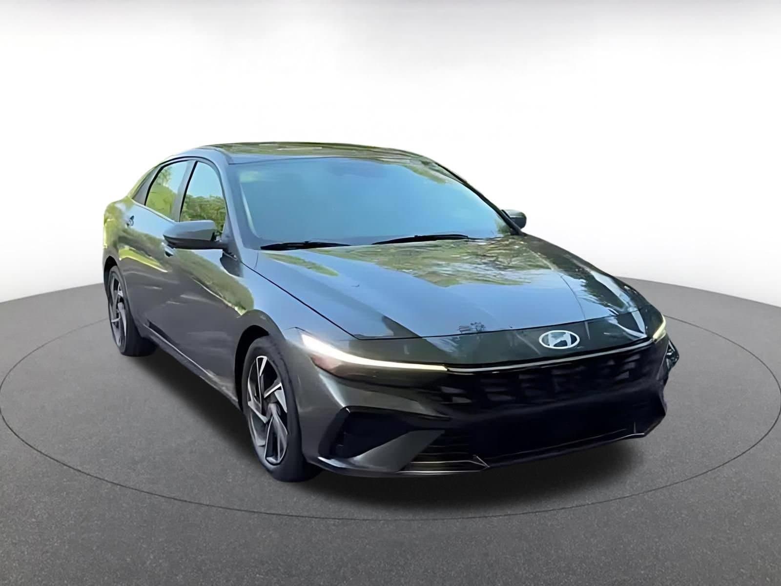 Thumbnail: 2025 Hyundai Elantra - 3