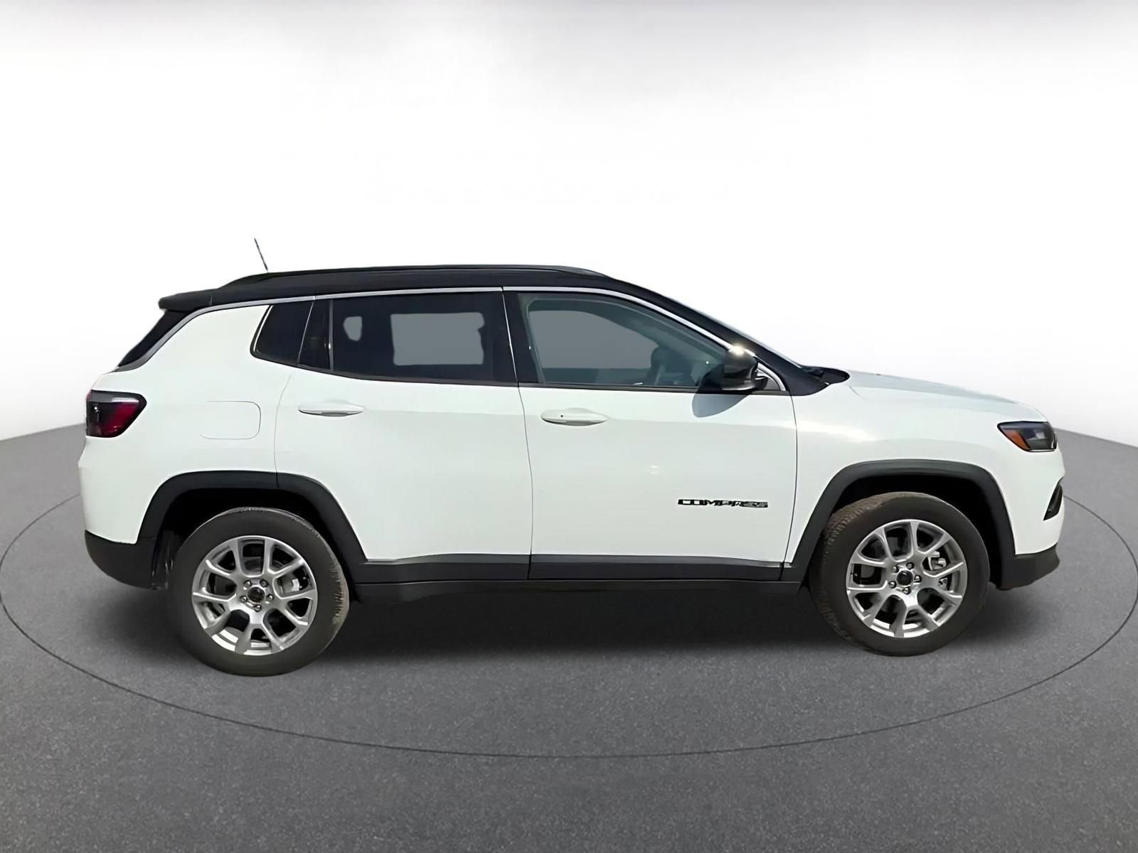 Thumbnail: 2025 Jeep Compass - 15