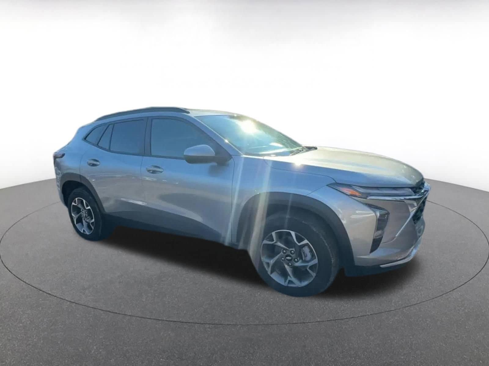 Thumbnail: 2025 Chevrolet Trax - 2