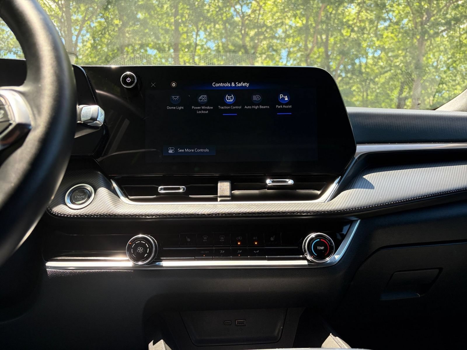 Thumbnail: 2025 Chevrolet Equinox - 17