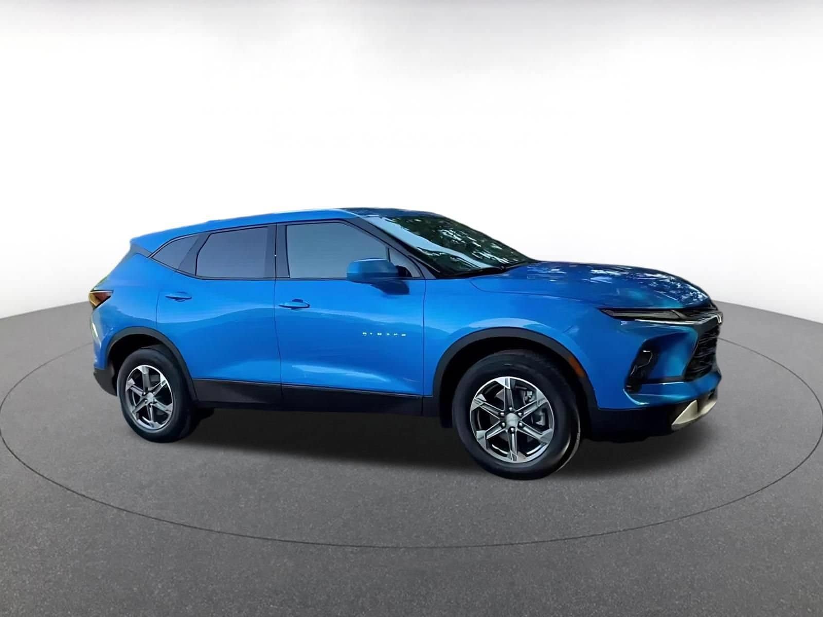 Thumbnail: 2025 Chevrolet Blazer - 2