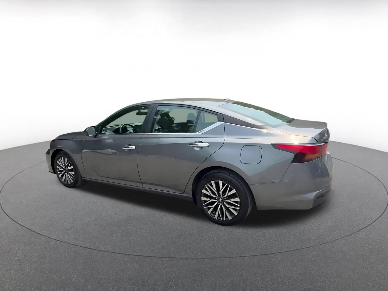 Thumbnail: 2025 Nissan Altima - 10