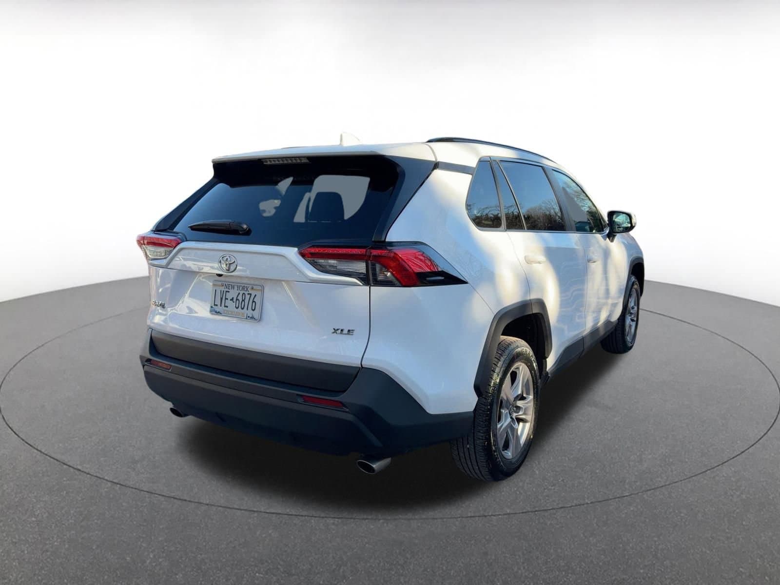 Thumbnail: 2025 Toyota RAV4 - 9