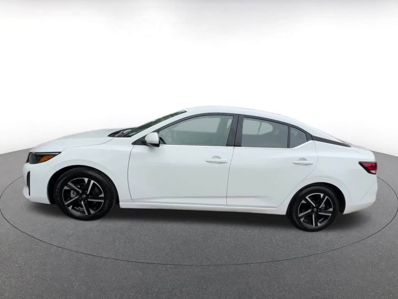 Thumbnail: 2024 Nissan Sentra - 9