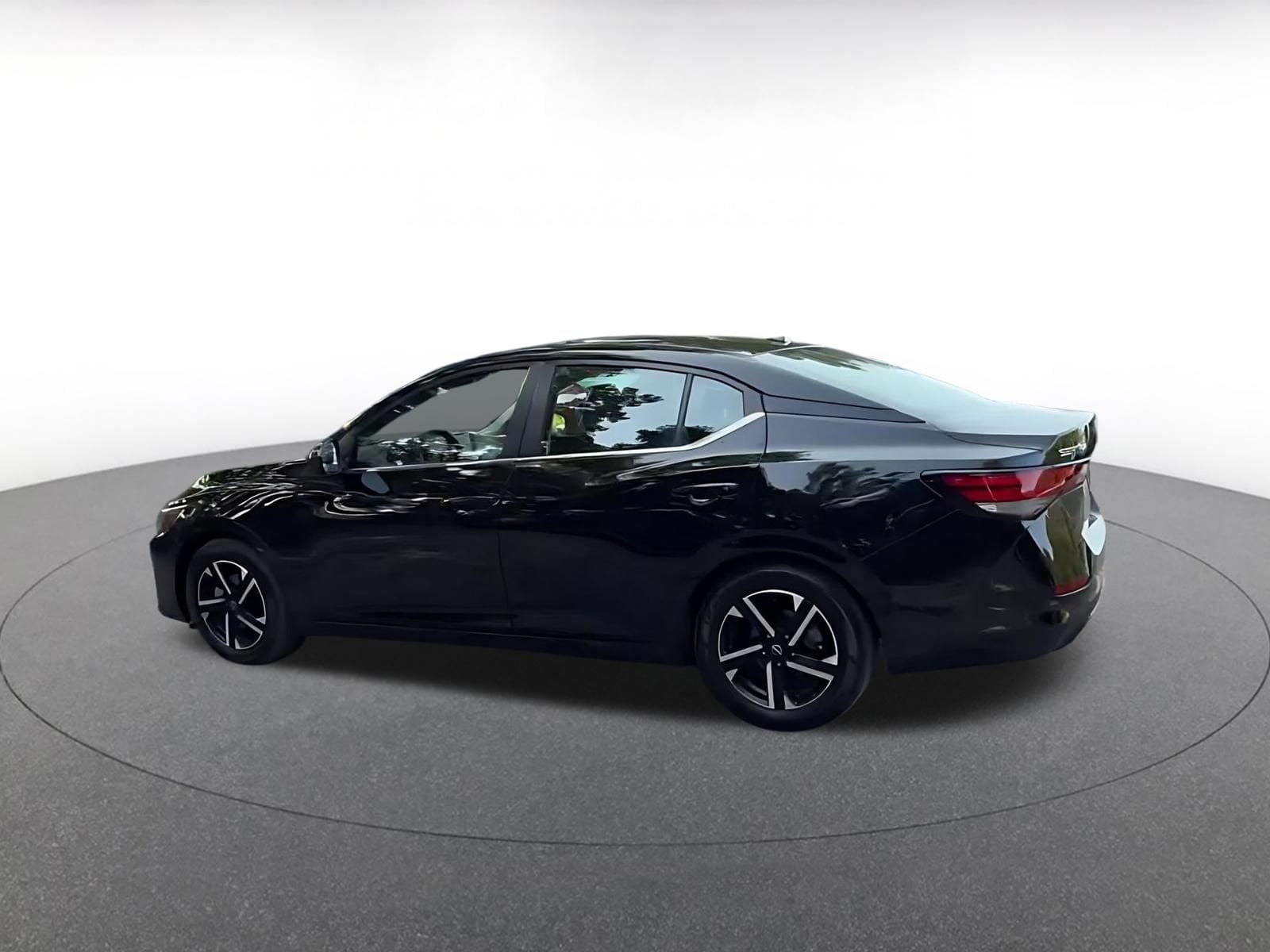 Thumbnail: 2025 Nissan Sentra - 11