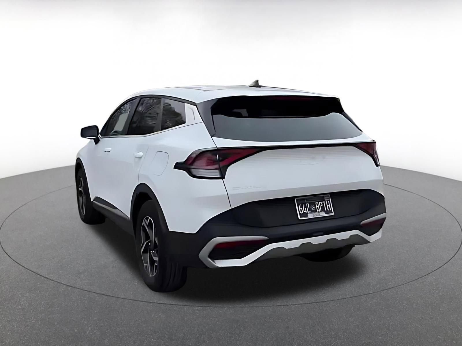Thumbnail: 2025 Kia Sportage - 4