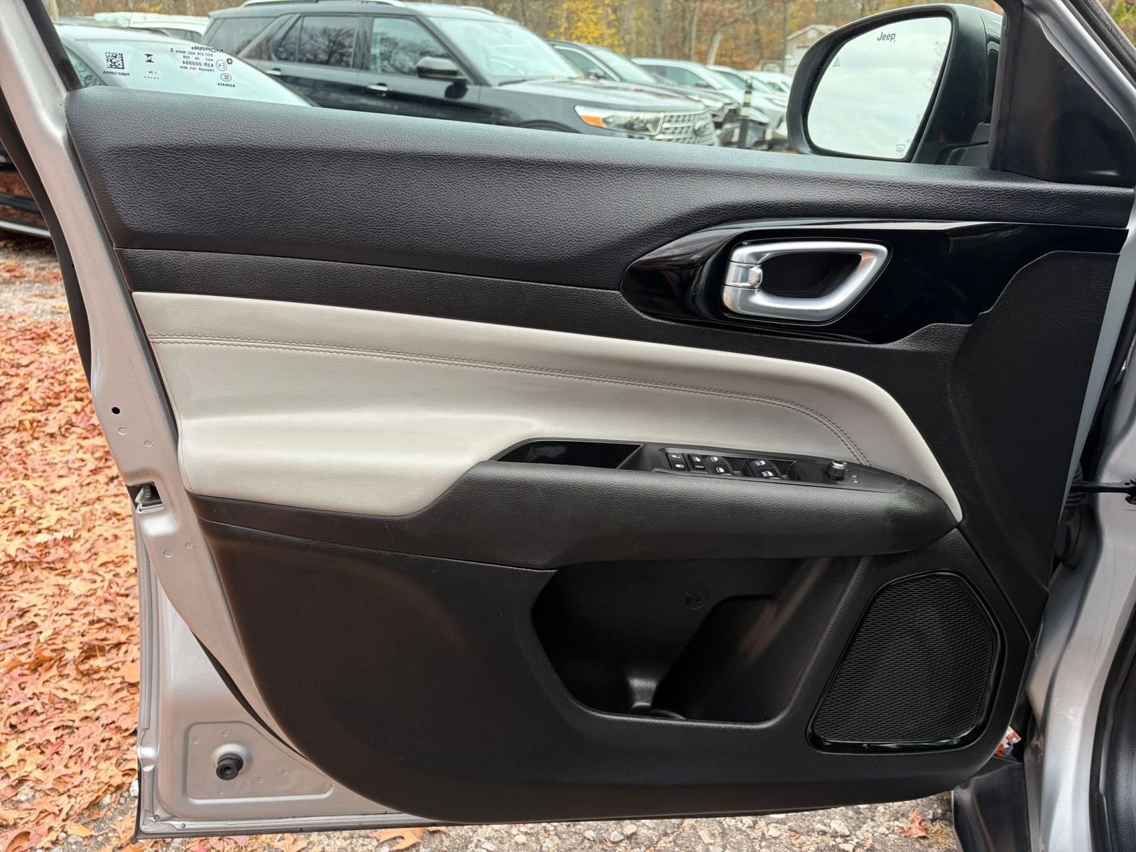 Thumbnail: 2025 Jeep Compass - 20