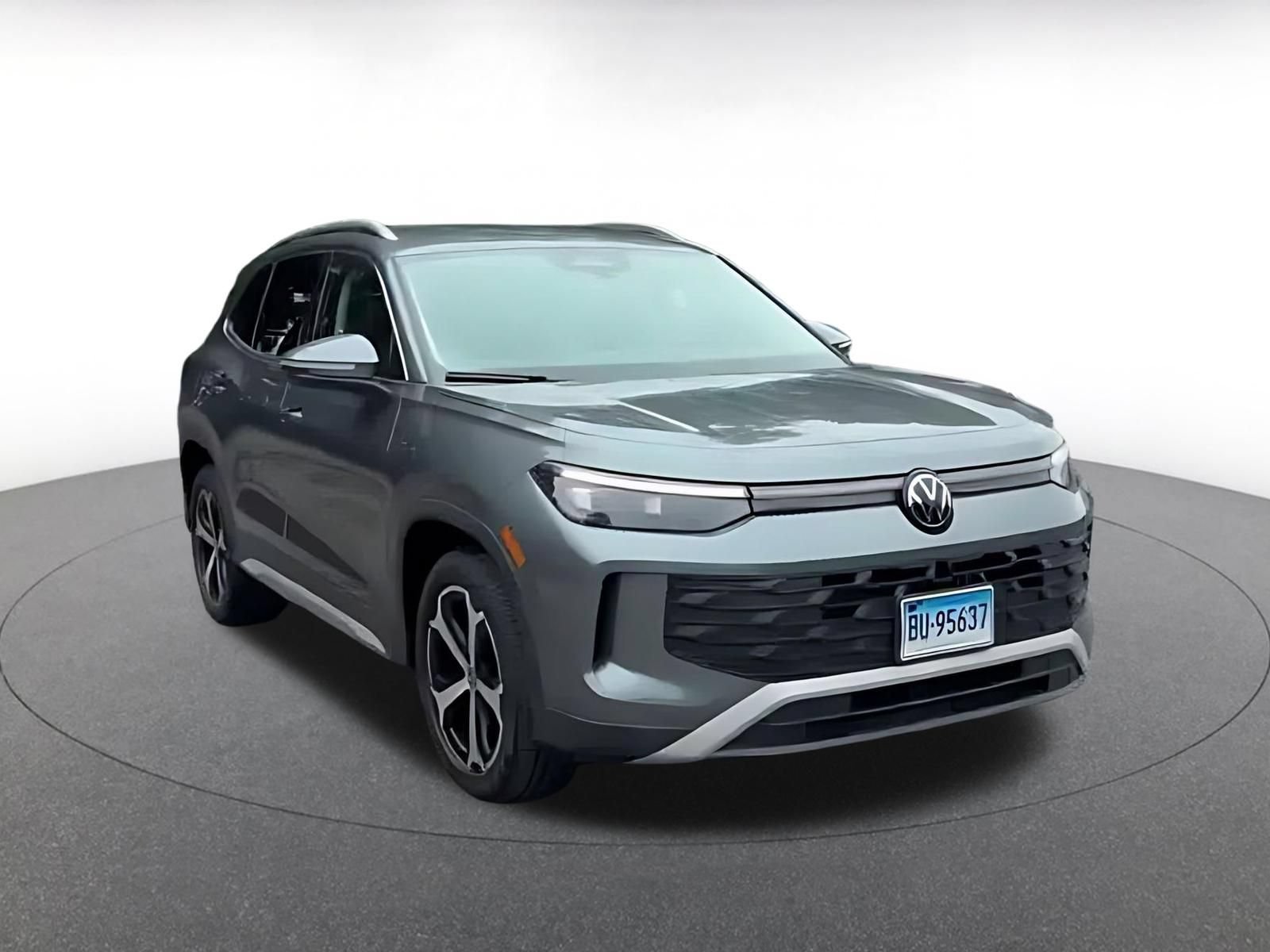 Thumbnail: 2026 Volkswagen Tiguan - 3