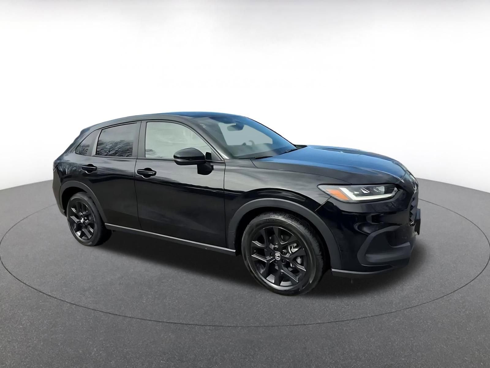 Thumbnail: 2025 Honda HR-V - 2