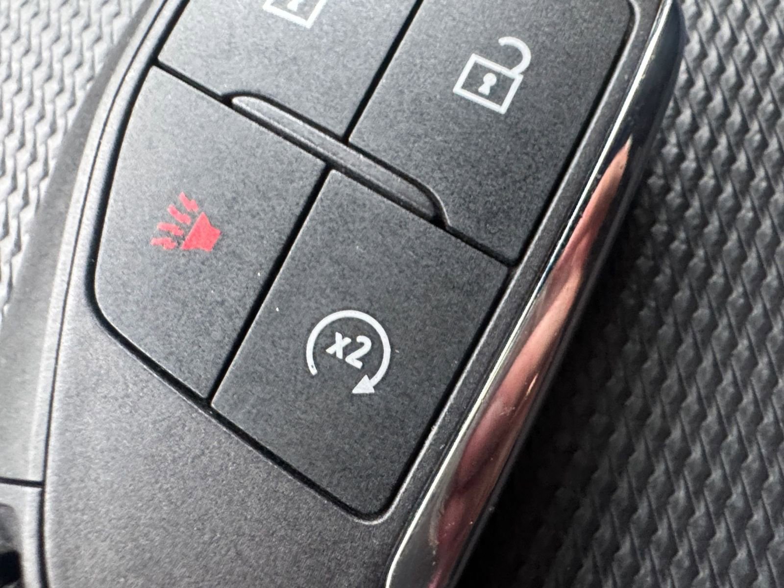 Thumbnail: 2025 Chevrolet Equinox - 25