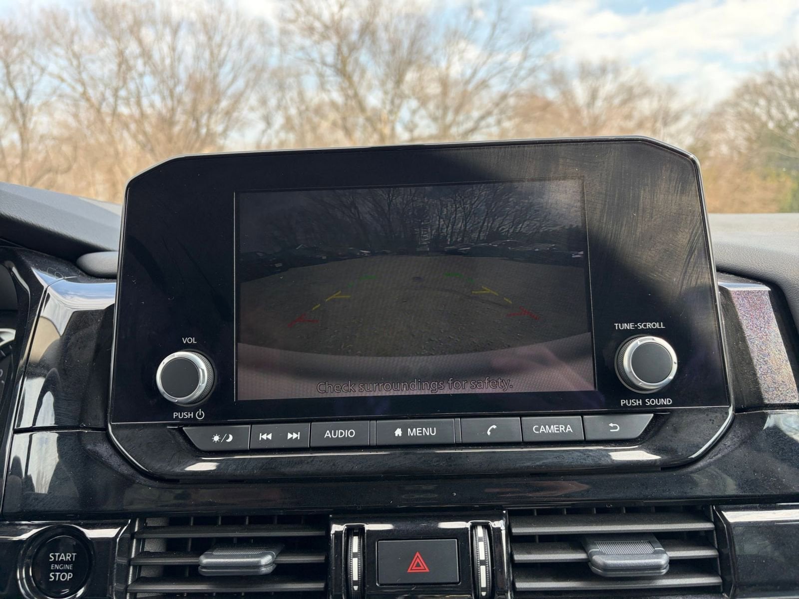 Thumbnail: 2025 Nissan Pathfinder - 25