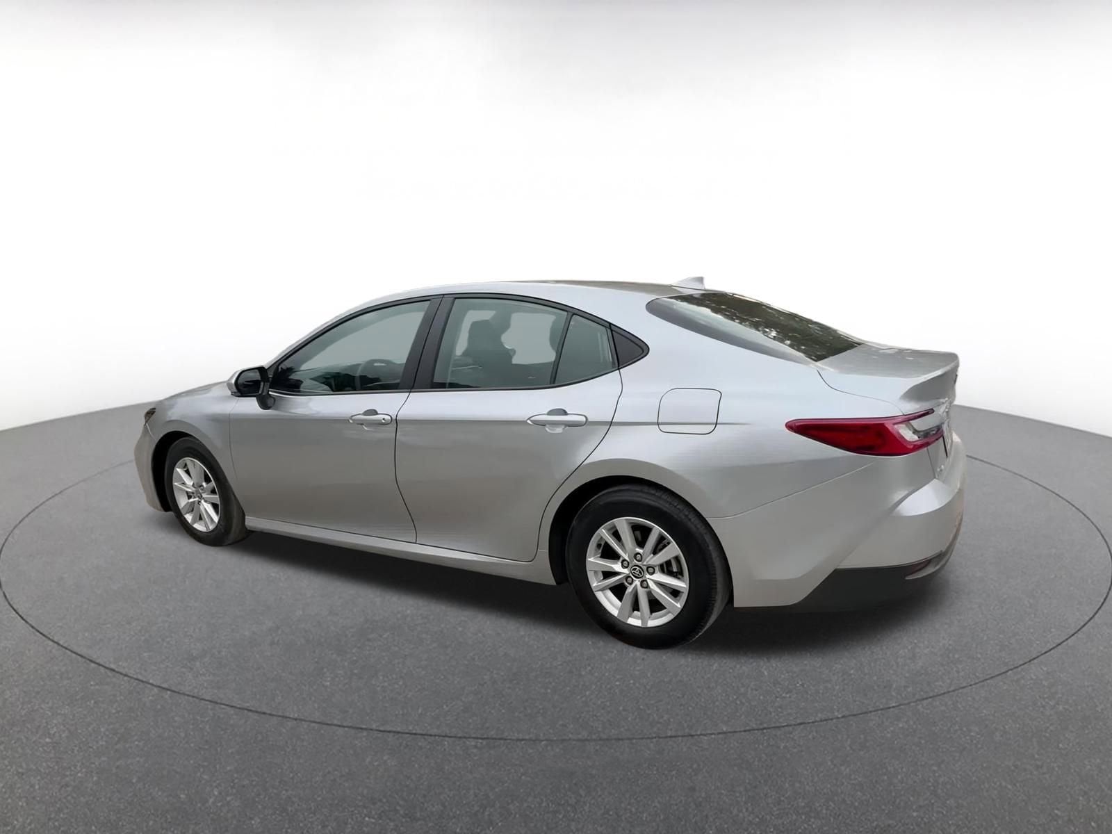 Thumbnail: 2025 Toyota Camry - 10