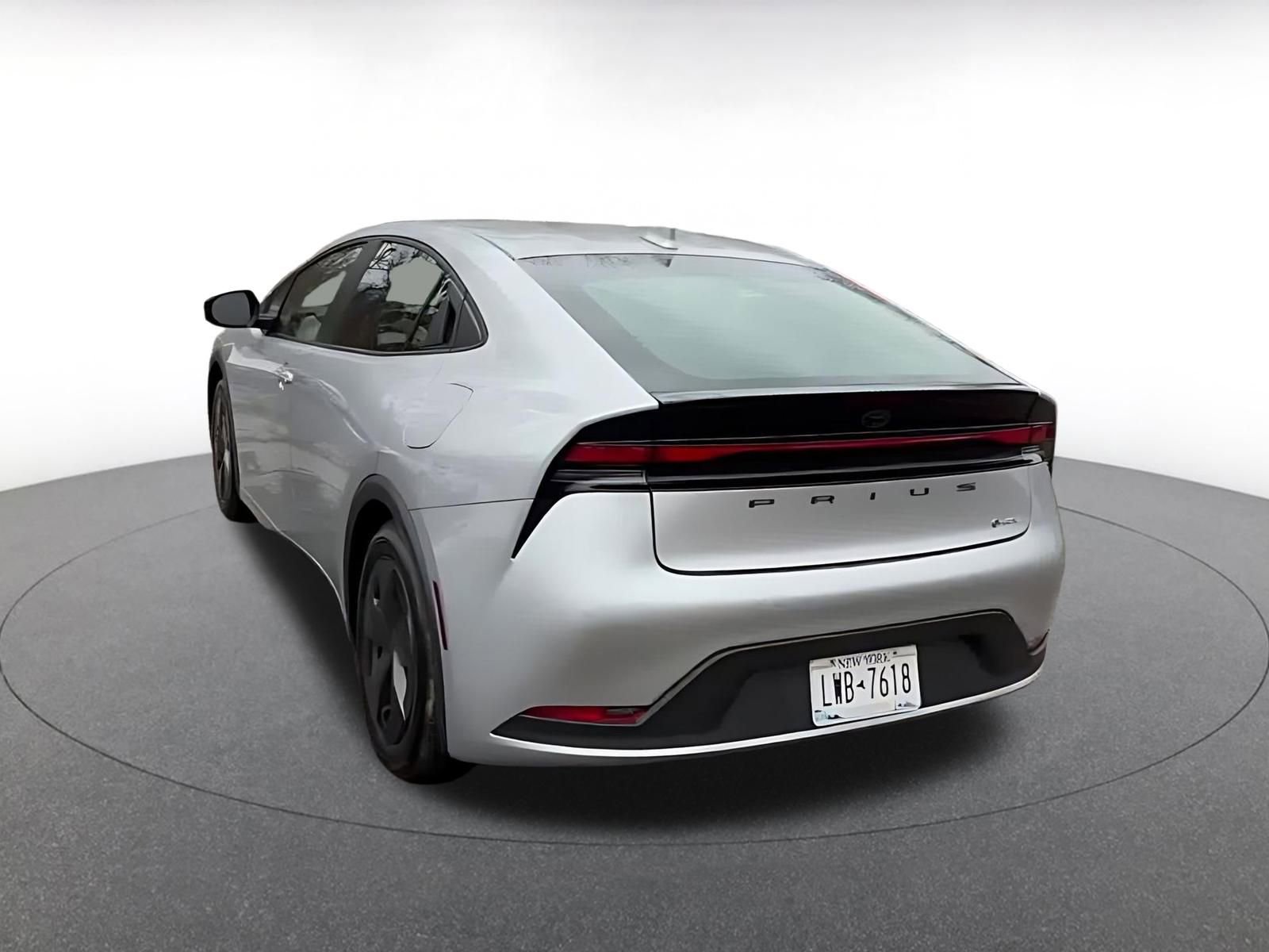 Thumbnail: 2025 Toyota Prius - 10