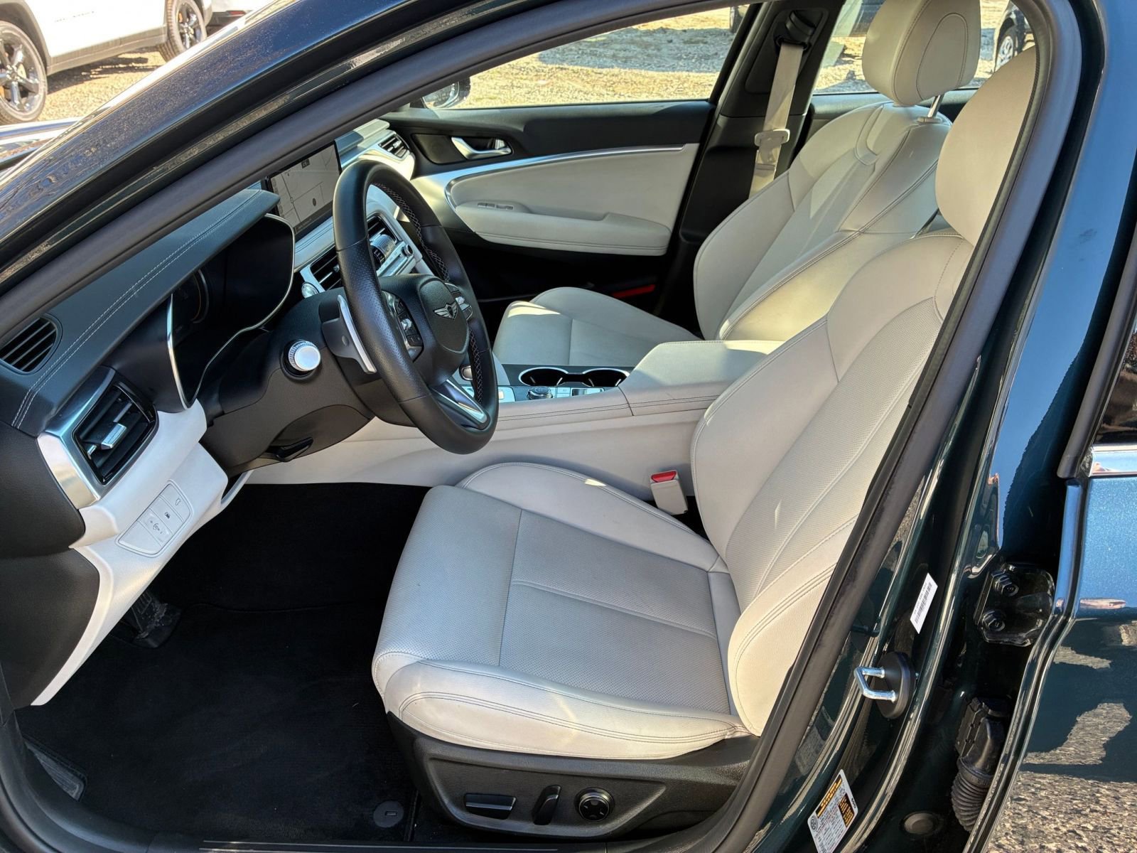 Thumbnail: 2025 Genesis G70 - 27