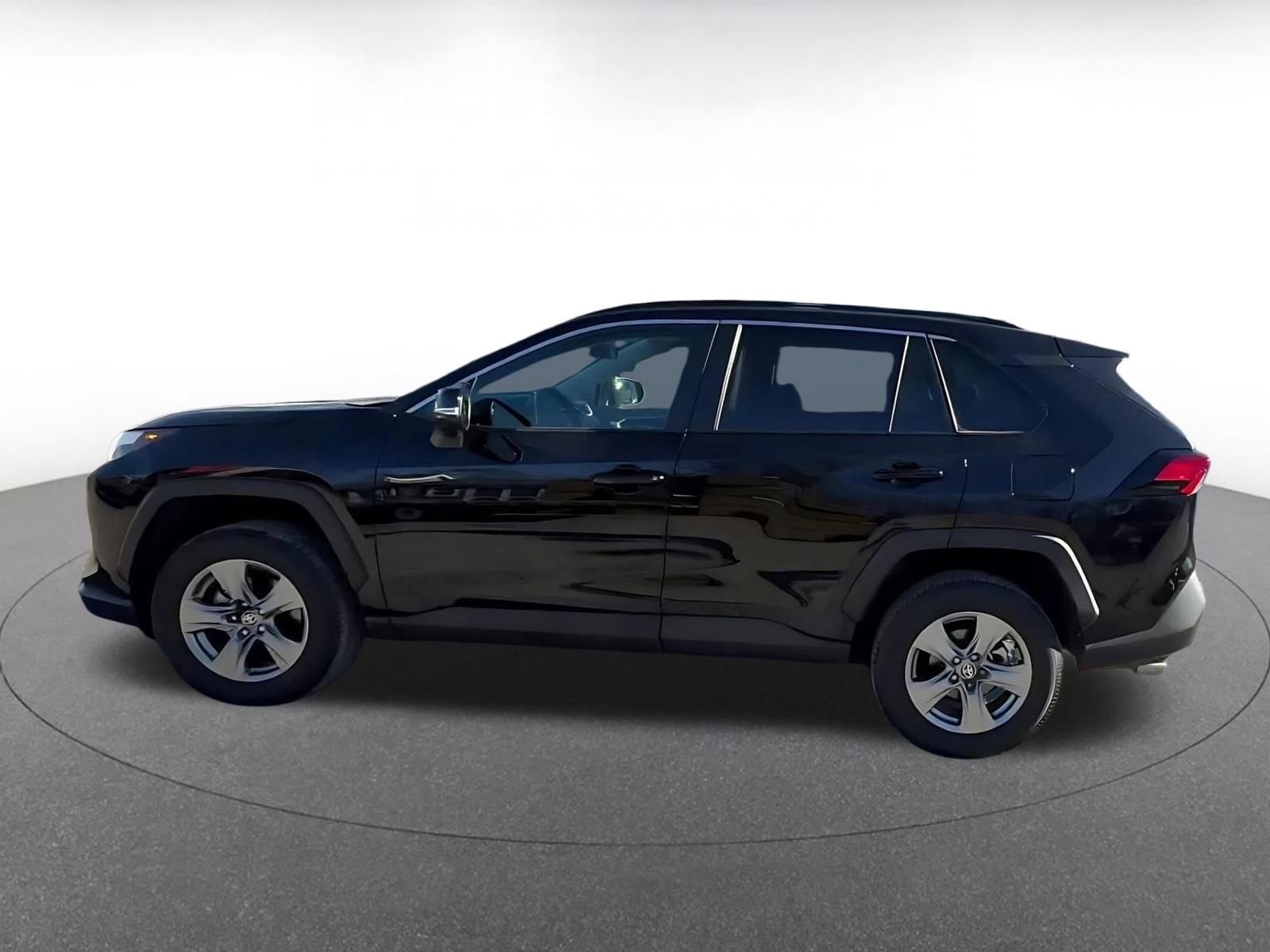 Thumbnail: 2025 Toyota RAV4 - 9