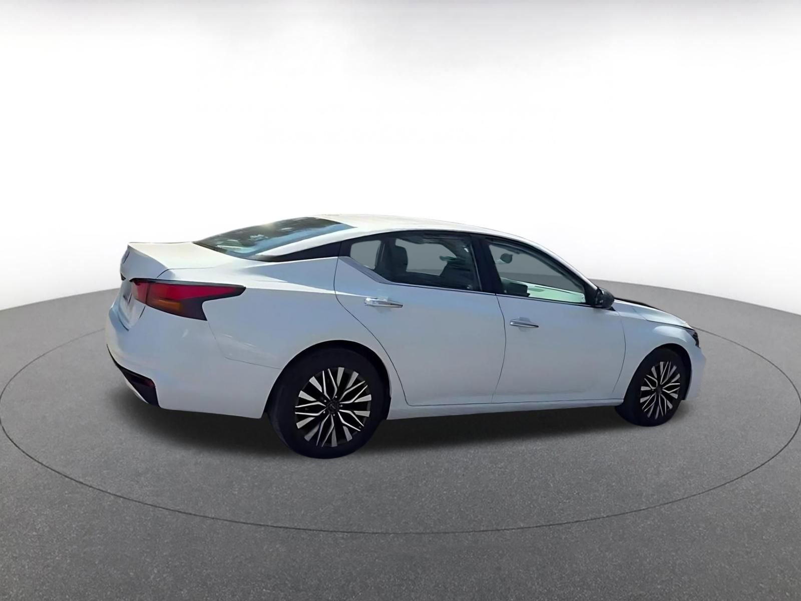 Thumbnail: 2025 Nissan Altima - 14