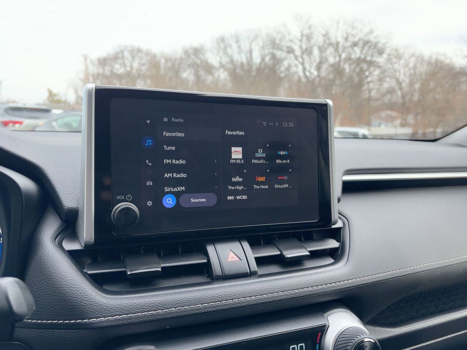 Thumbnail: 2025 Toyota RAV4 - 28