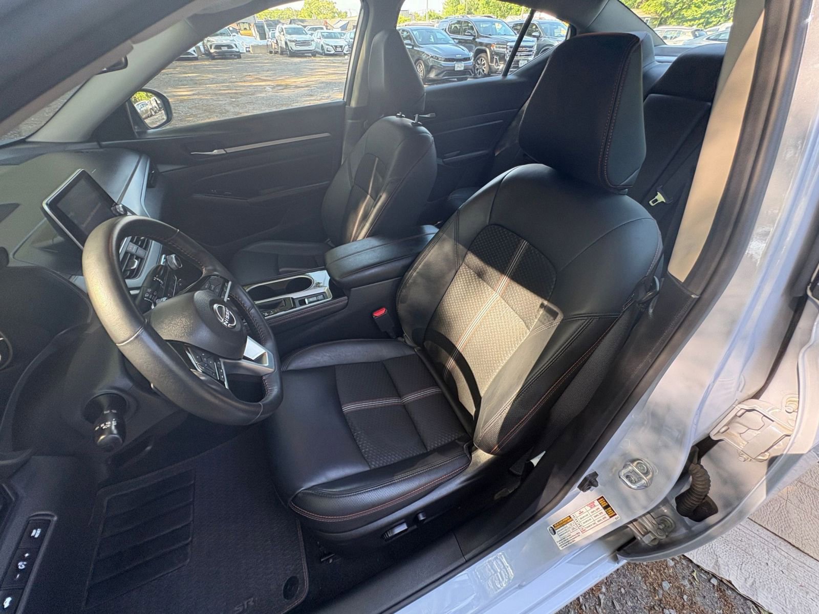 2024 Nissan Altima SR 32