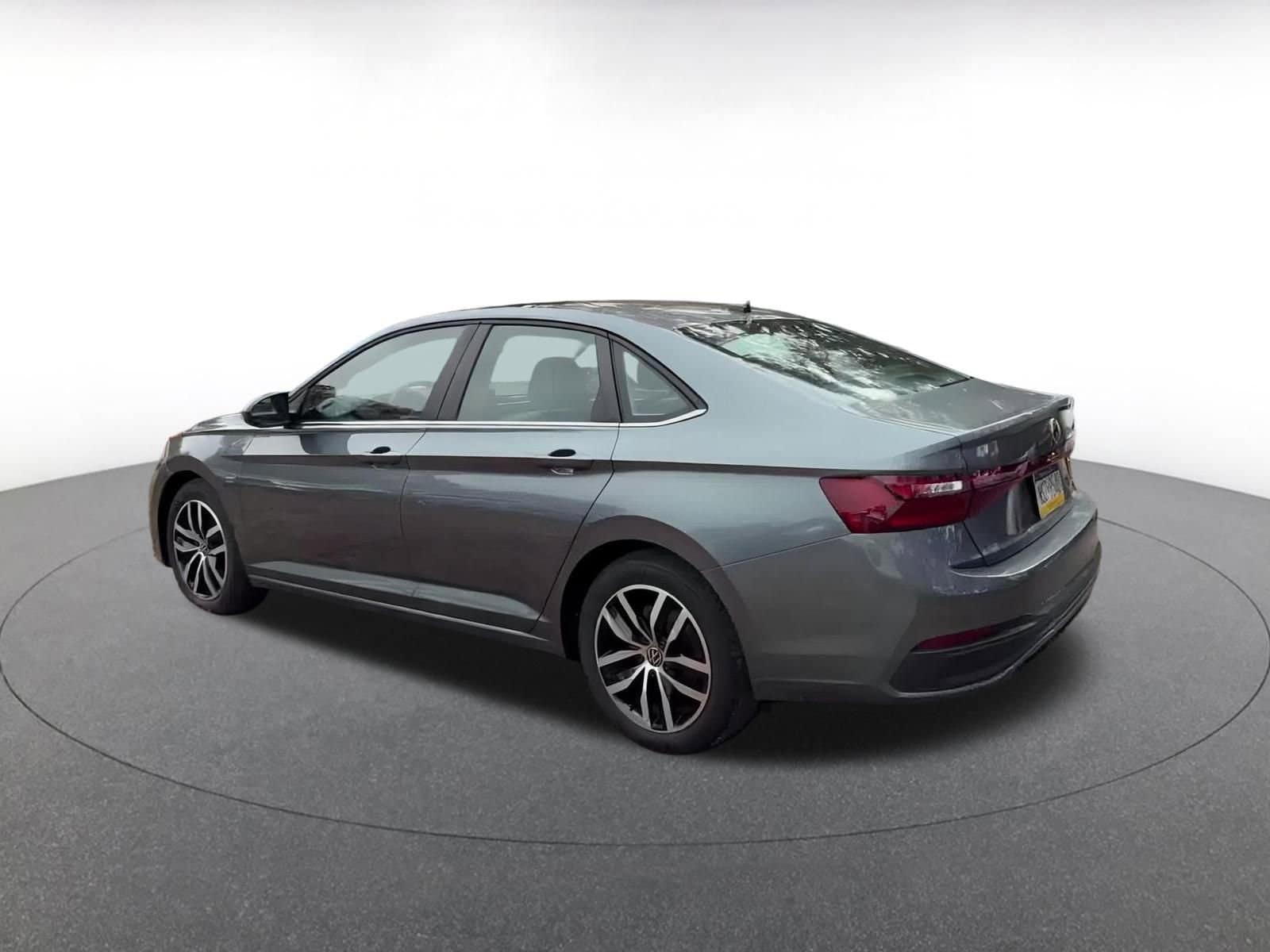 Thumbnail: 2025 Volkswagen Jetta - 10