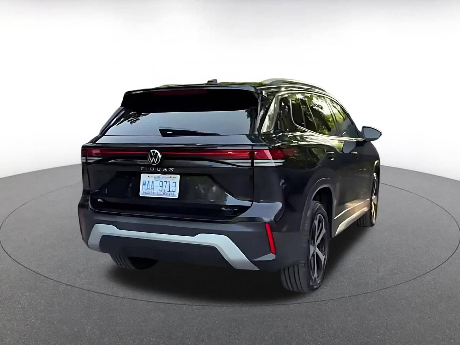 Thumbnail: 2026 Volkswagen Tiguan - 12