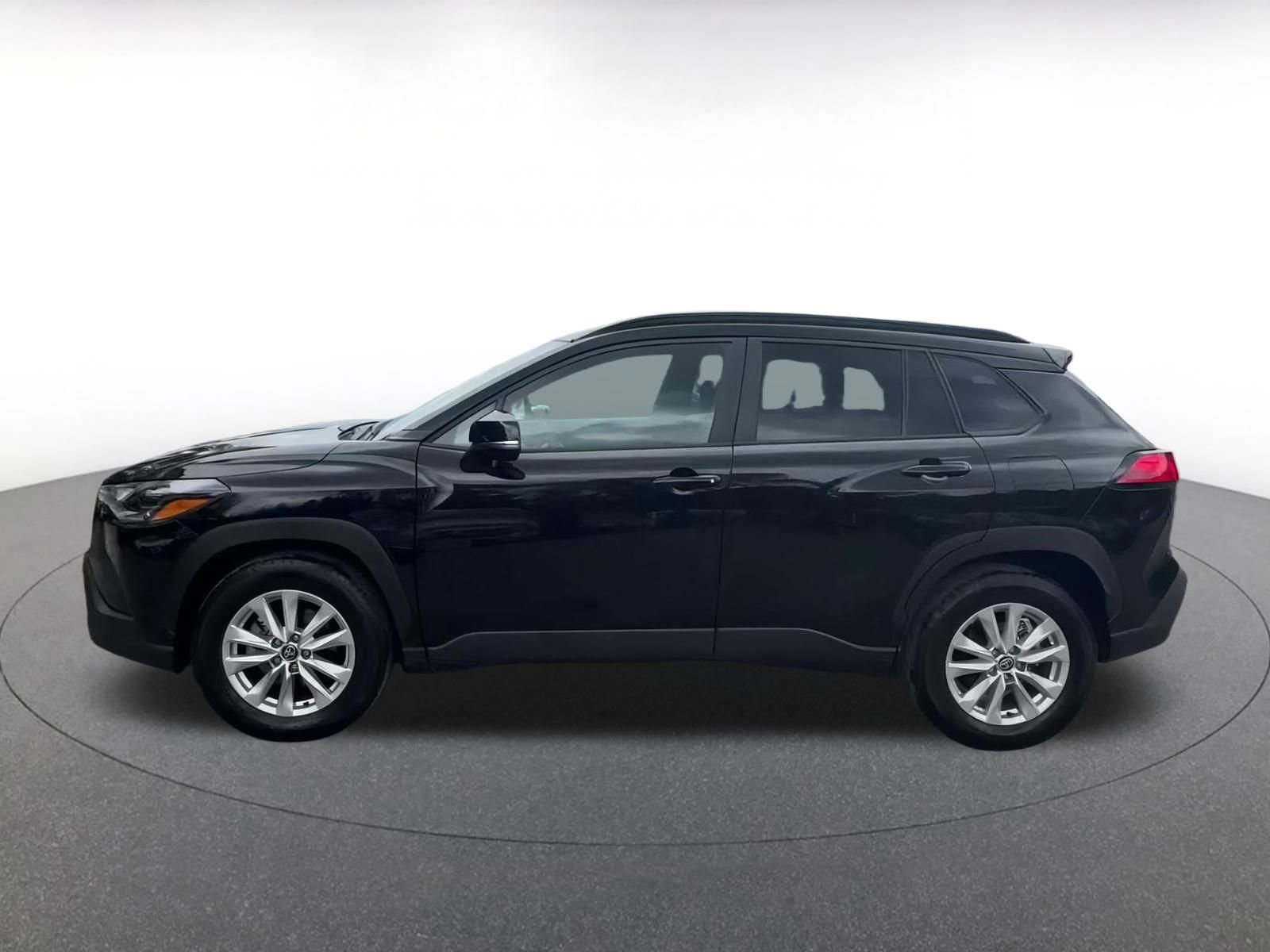 Thumbnail: 2025 Toyota Corolla Cross - 9