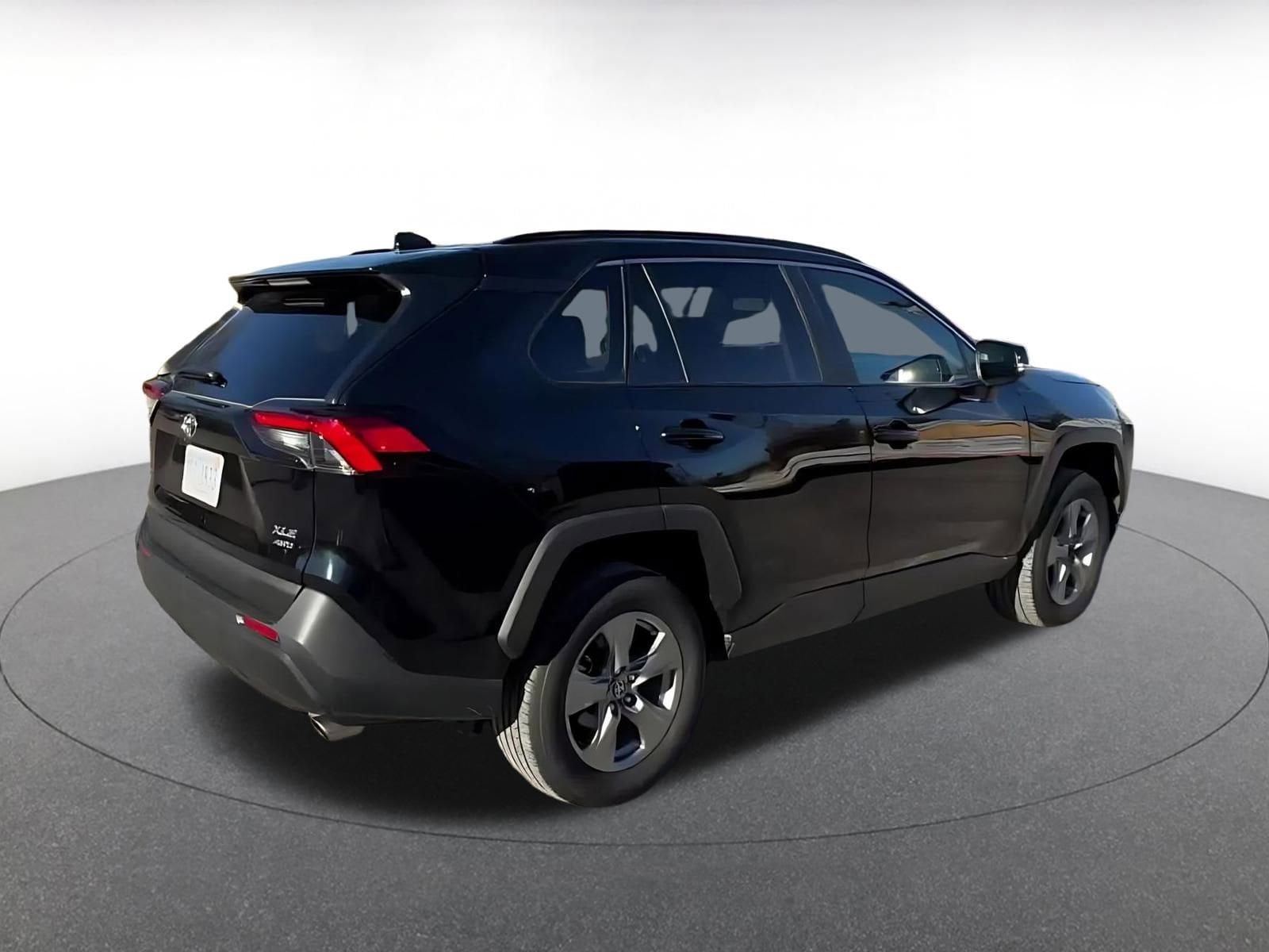 Thumbnail: 2025 Toyota RAV4 - 15