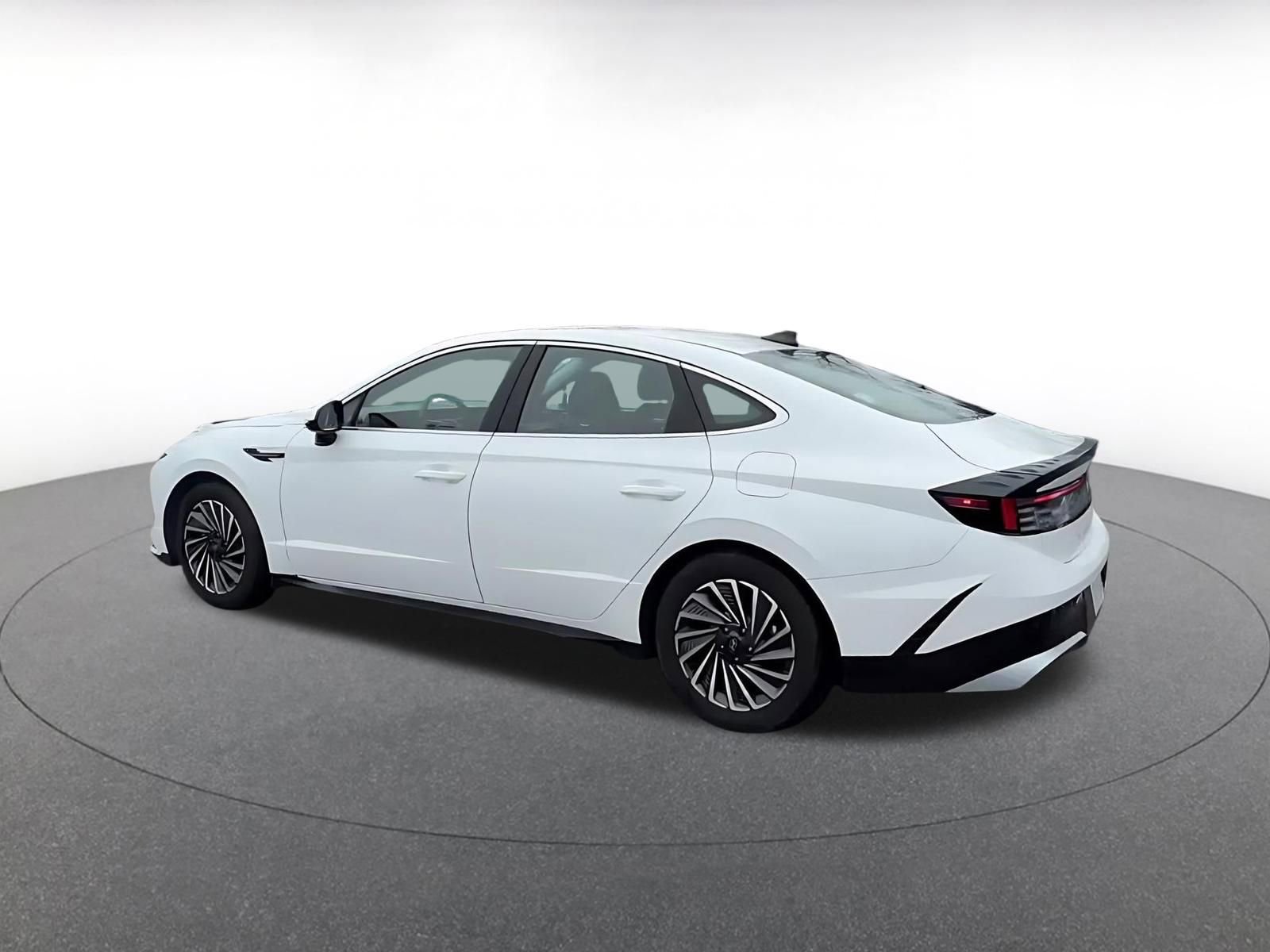 Thumbnail: 2025 Hyundai Sonata - 10