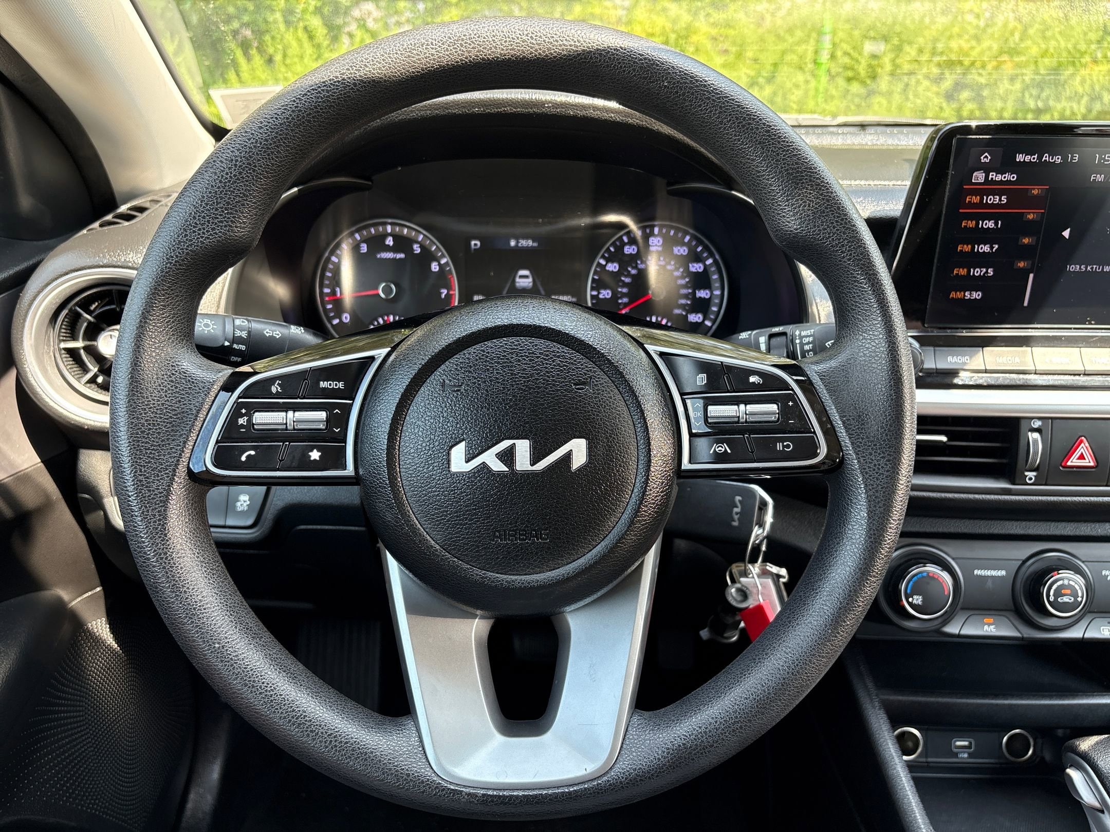 Thumbnail: 2023 Kia Forte - 15