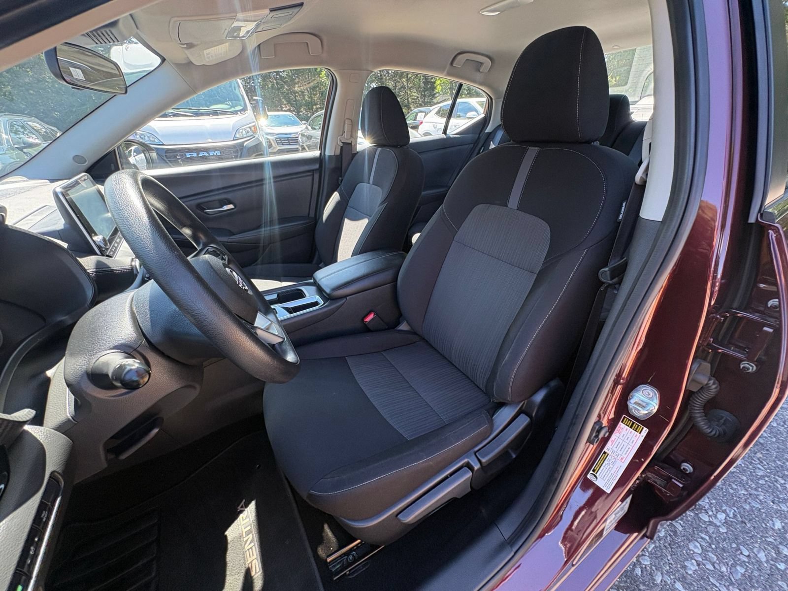 Thumbnail: 2025 Nissan Sentra - 32