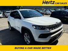 2023 Jeep Compass Latitude -
                Smithtown, NY