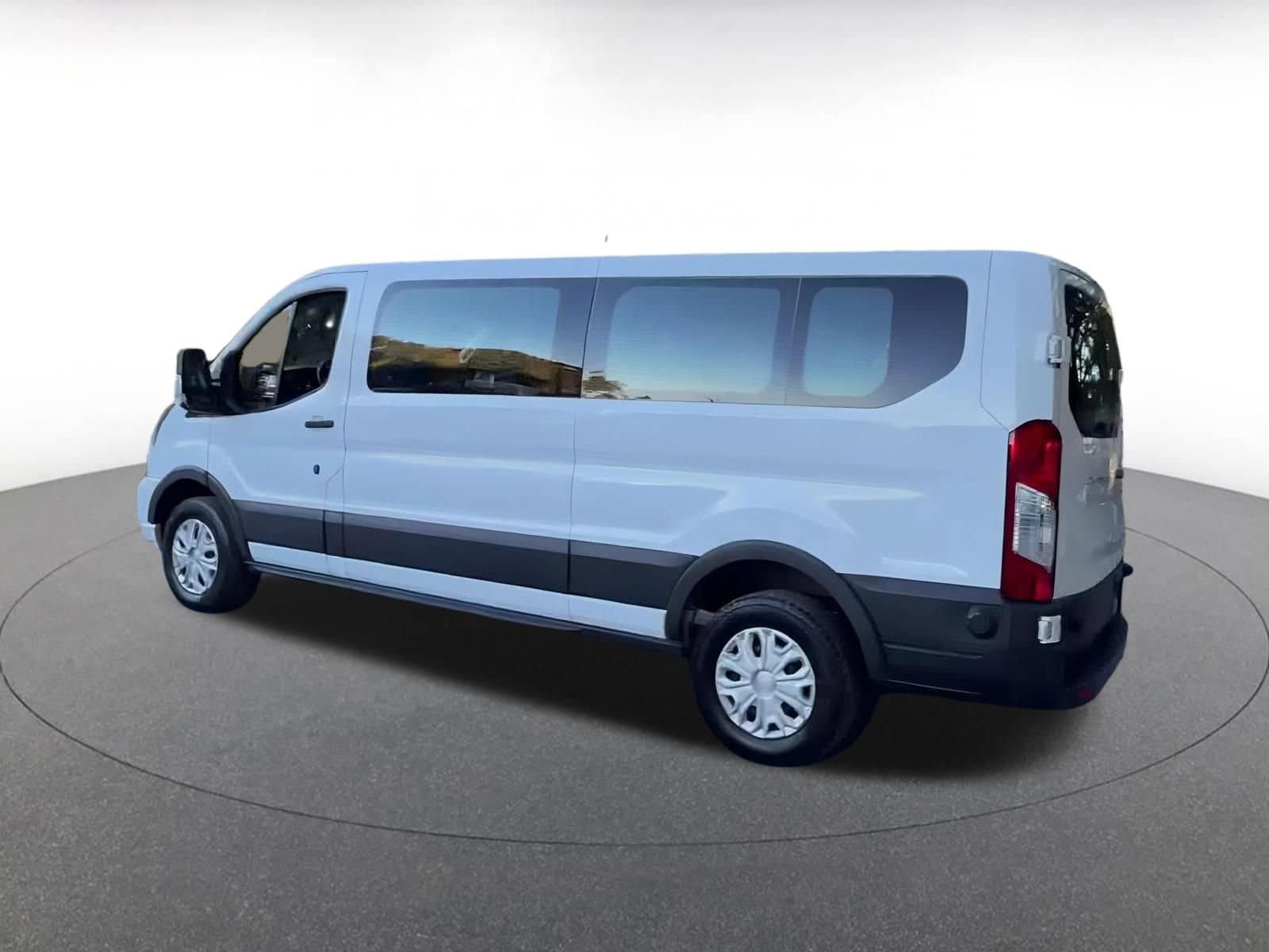 Thumbnail: 2024 Ford Econoline - 10
