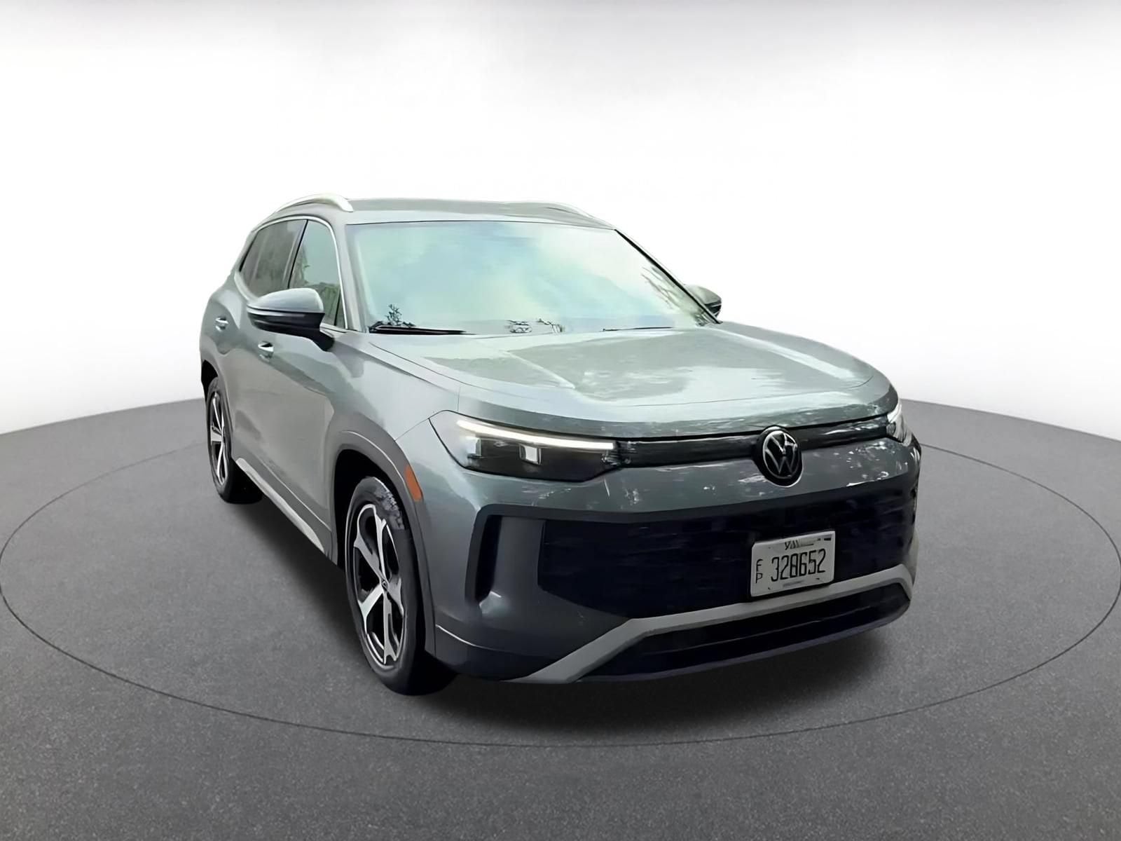 Thumbnail: 2026 Volkswagen Tiguan - 3