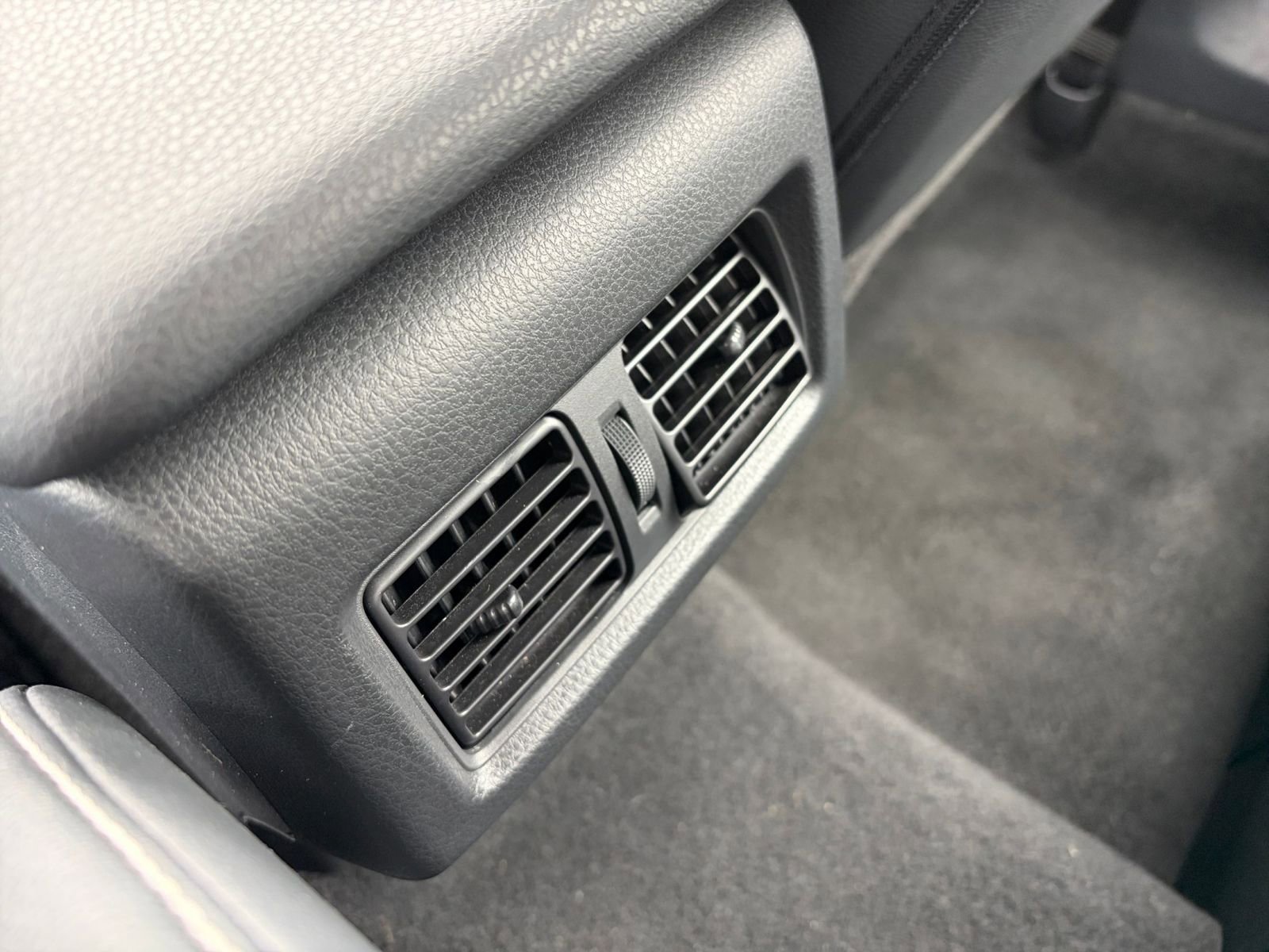 Thumbnail: 2025 Toyota Camry - 22