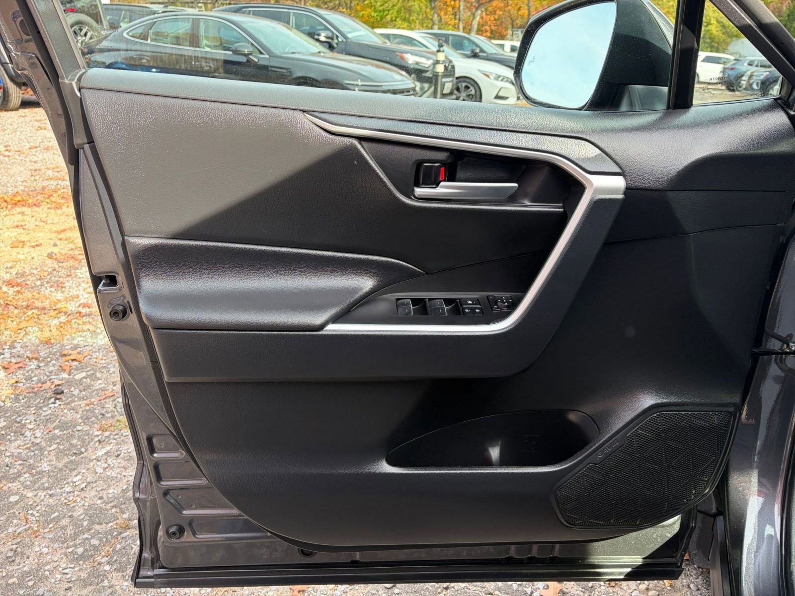 Thumbnail: 2025 Toyota RAV4 - 20