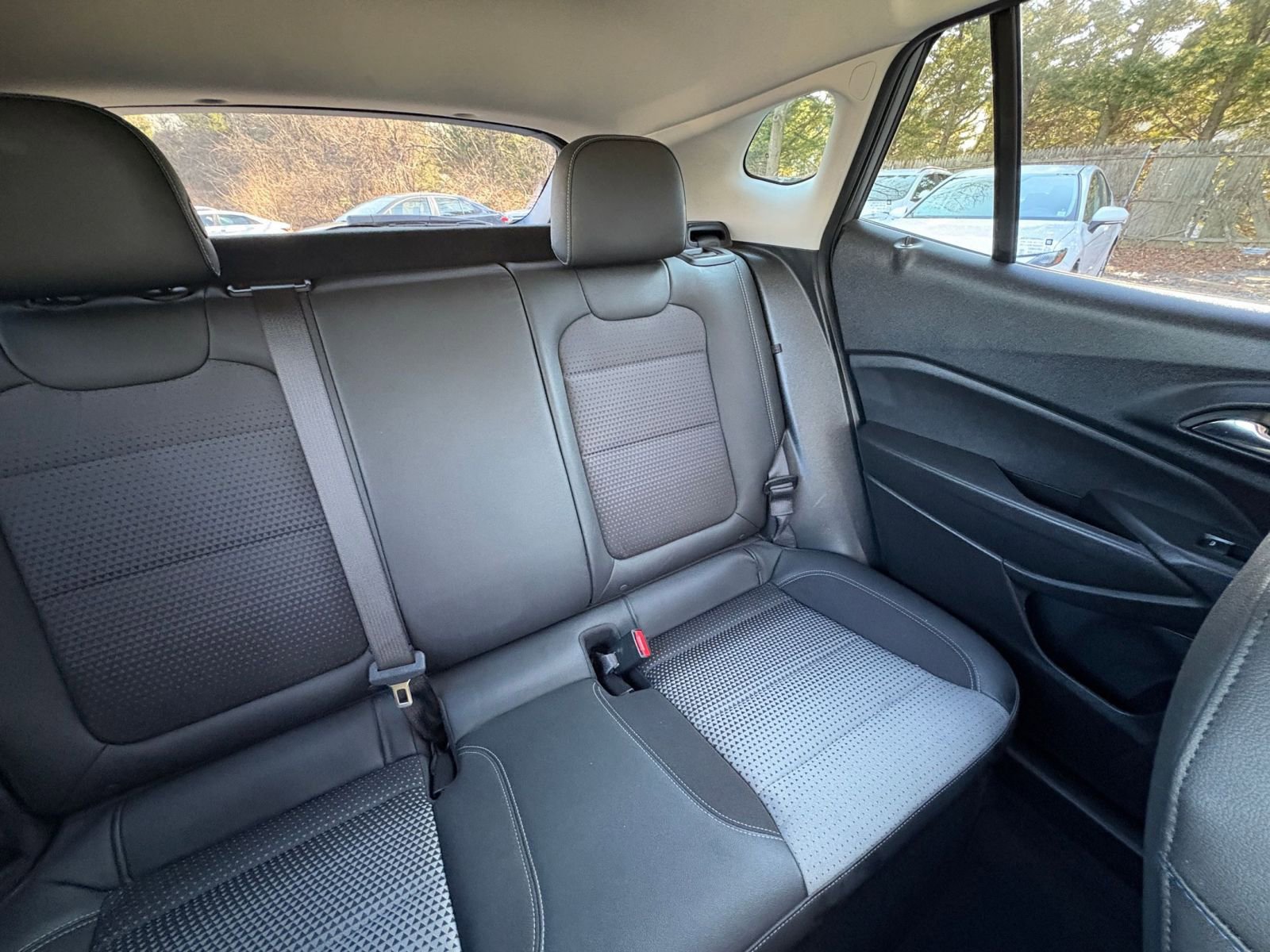 Thumbnail: 2025 Chevrolet Trax - 33